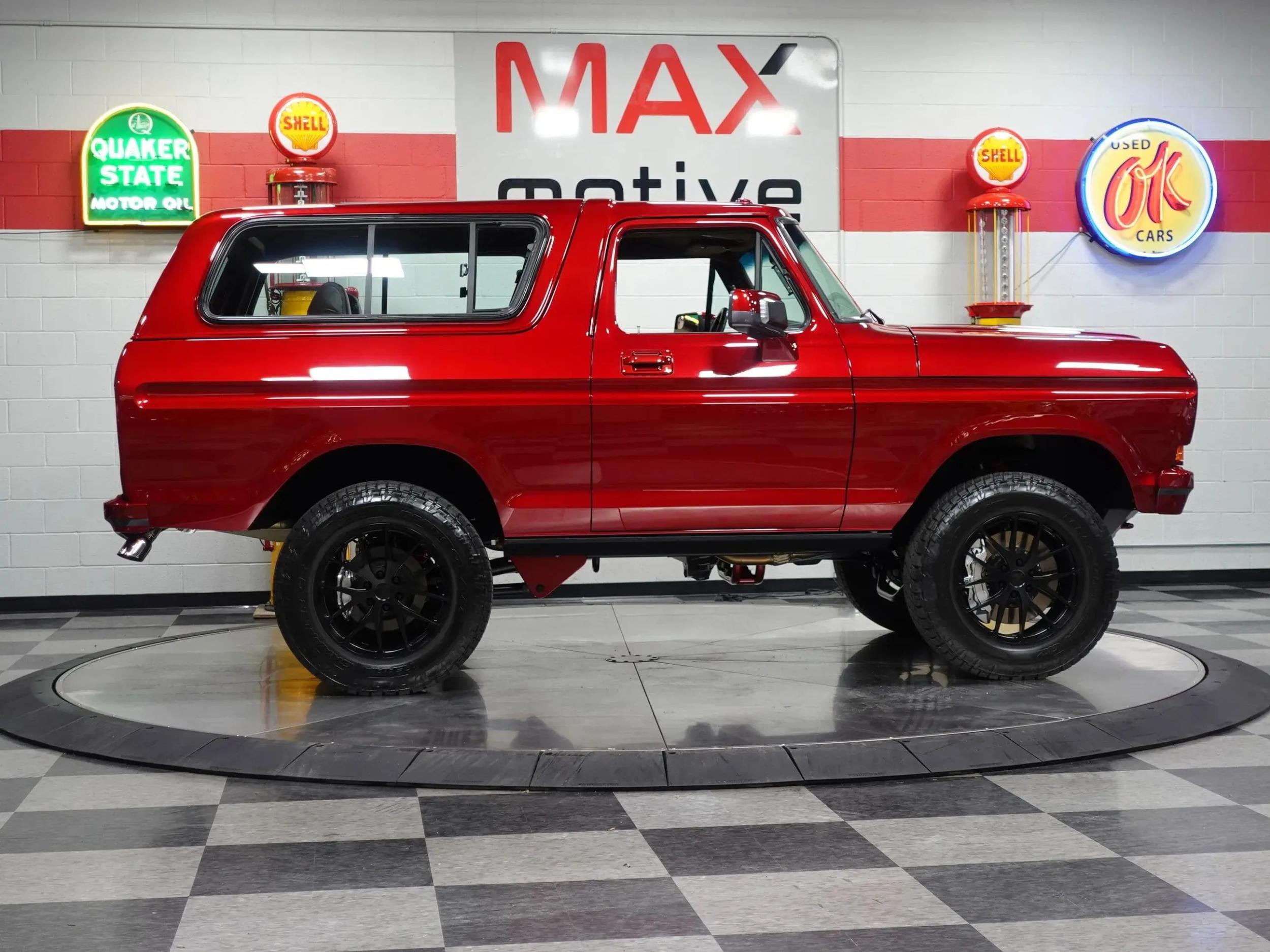 Custom 1978 Ford Bronco - 2