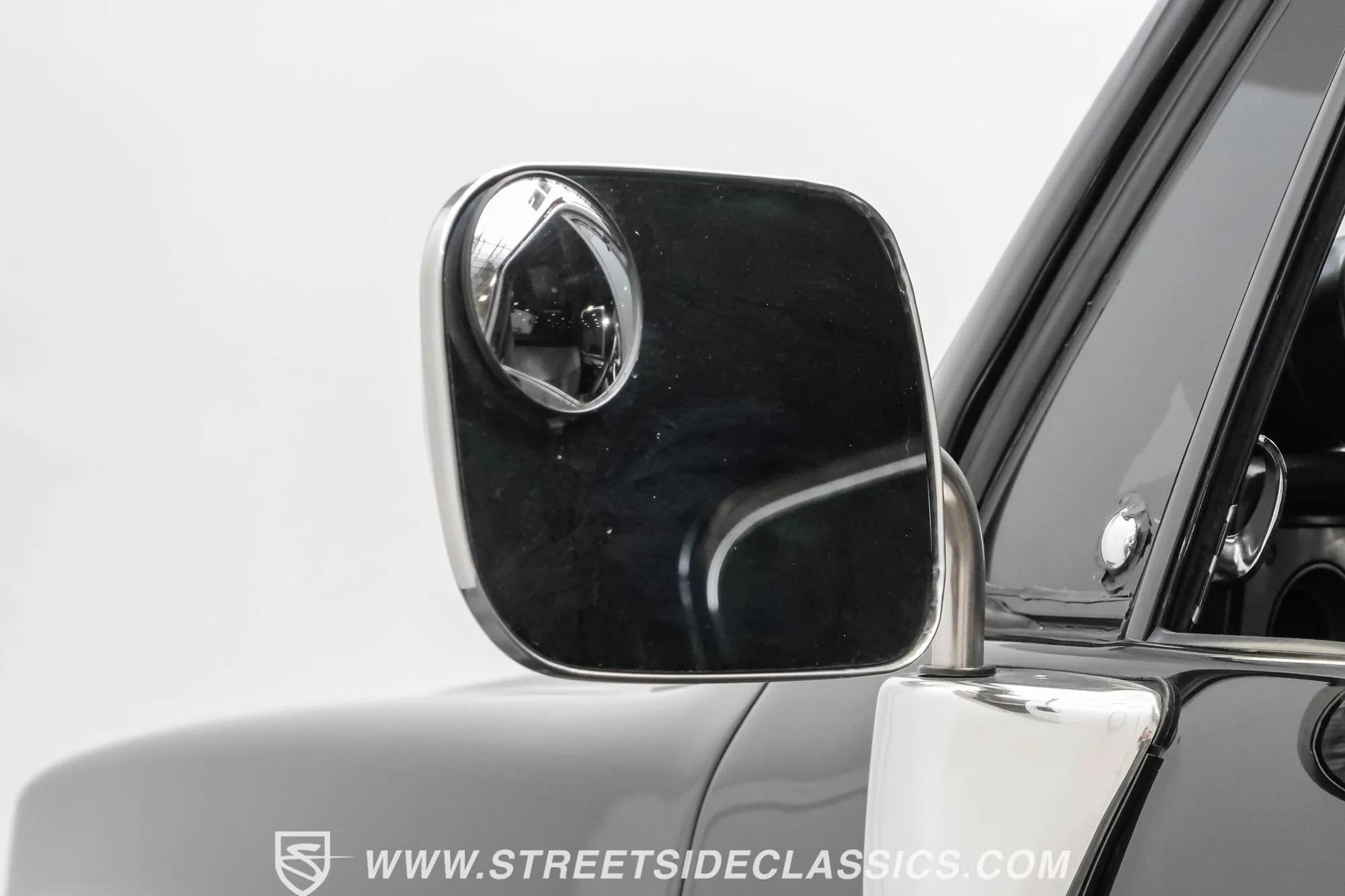 1986 Chevrolet K30 Silverado 4×4 Pickup