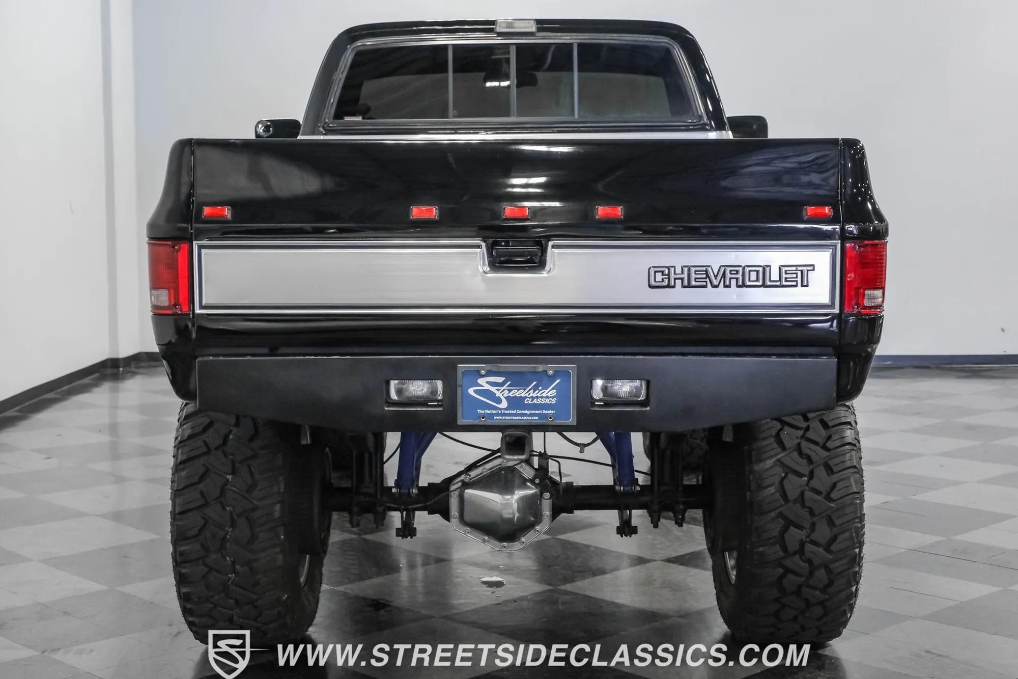 1986 Chevrolet K30 Silverado 4×4 Pickup - 5