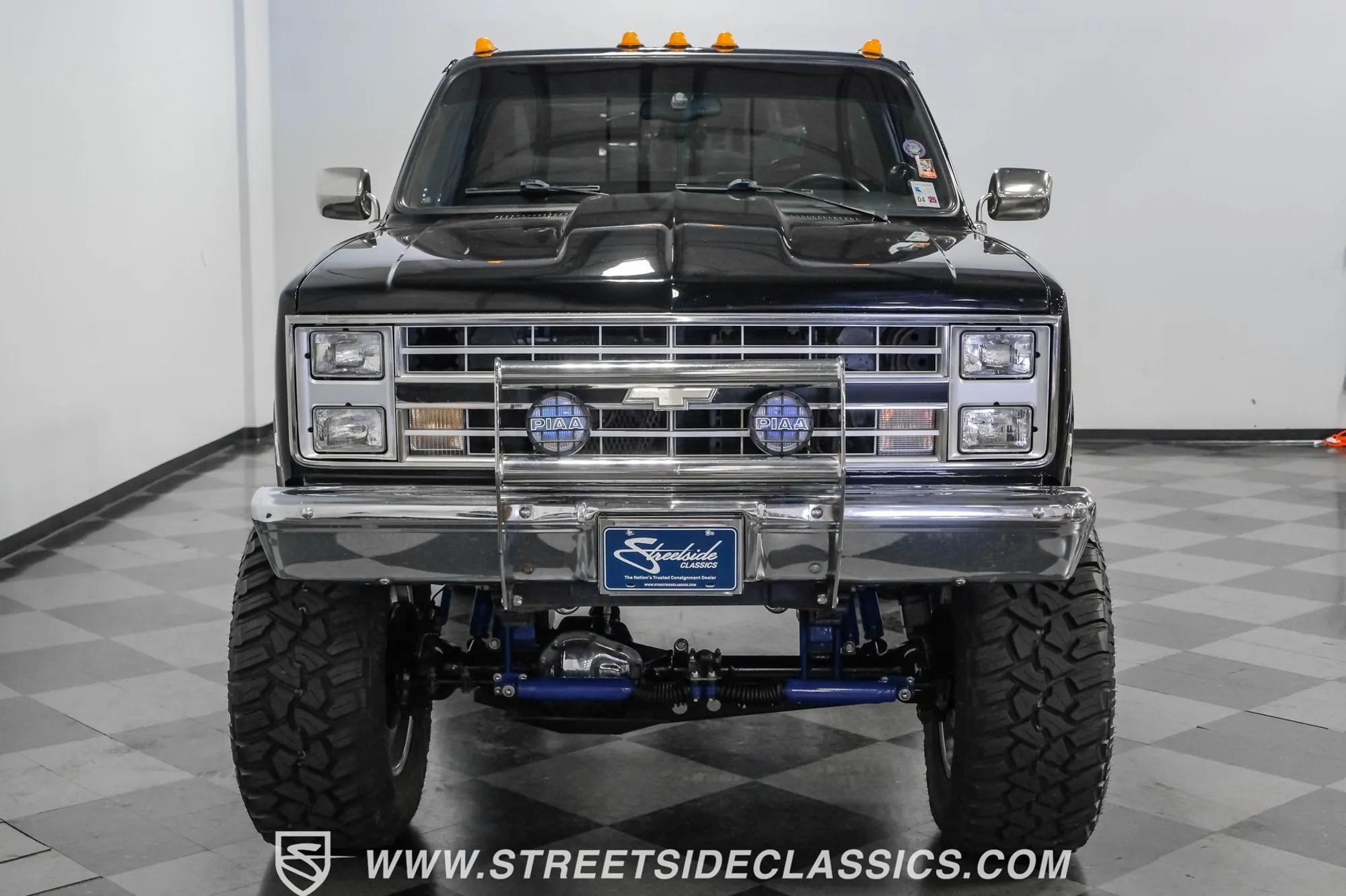 1986 Chevrolet K30 Silverado 4×4 Pickup