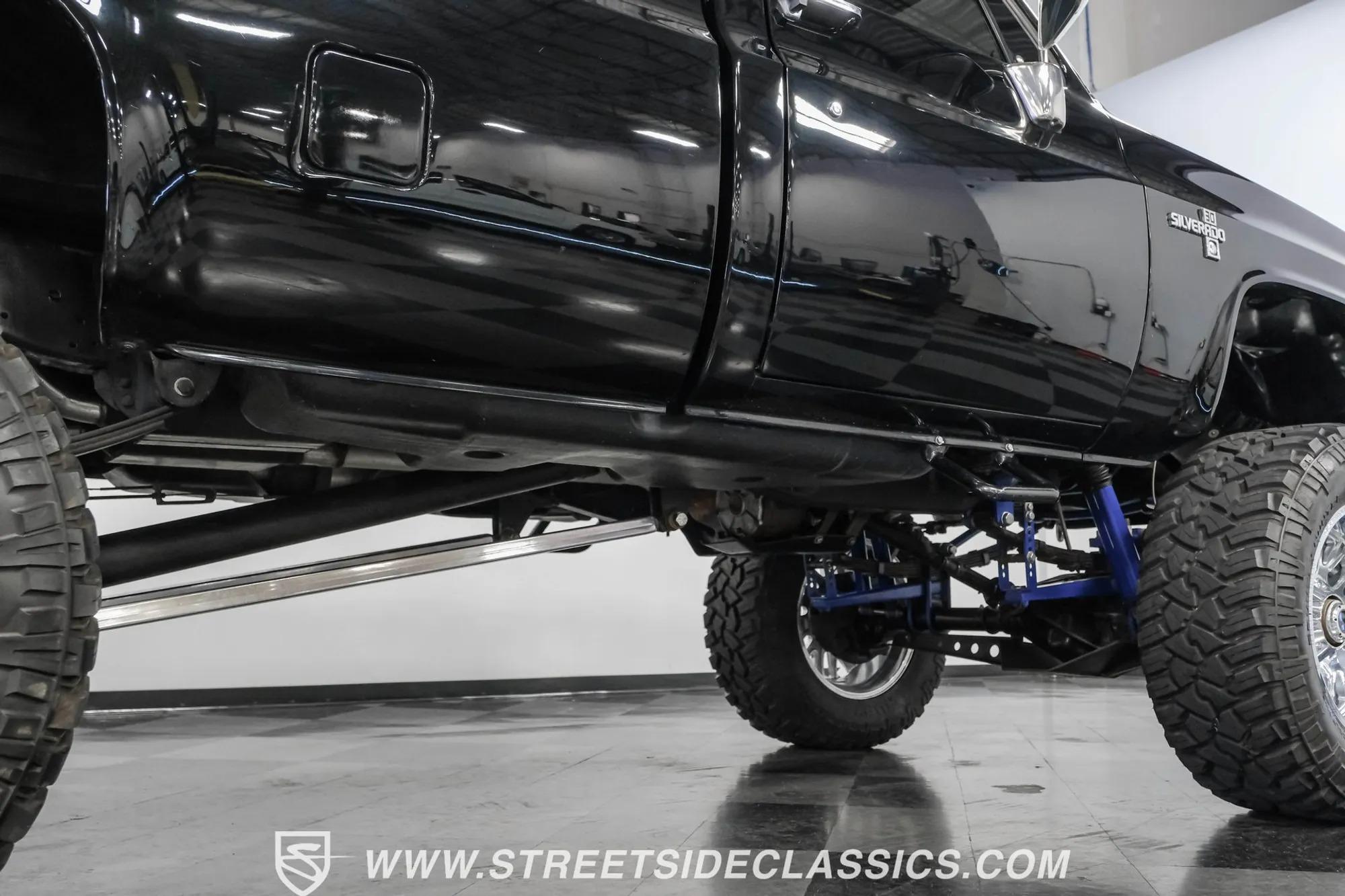 1986 Chevrolet K30 Silverado 4×4 Pickup