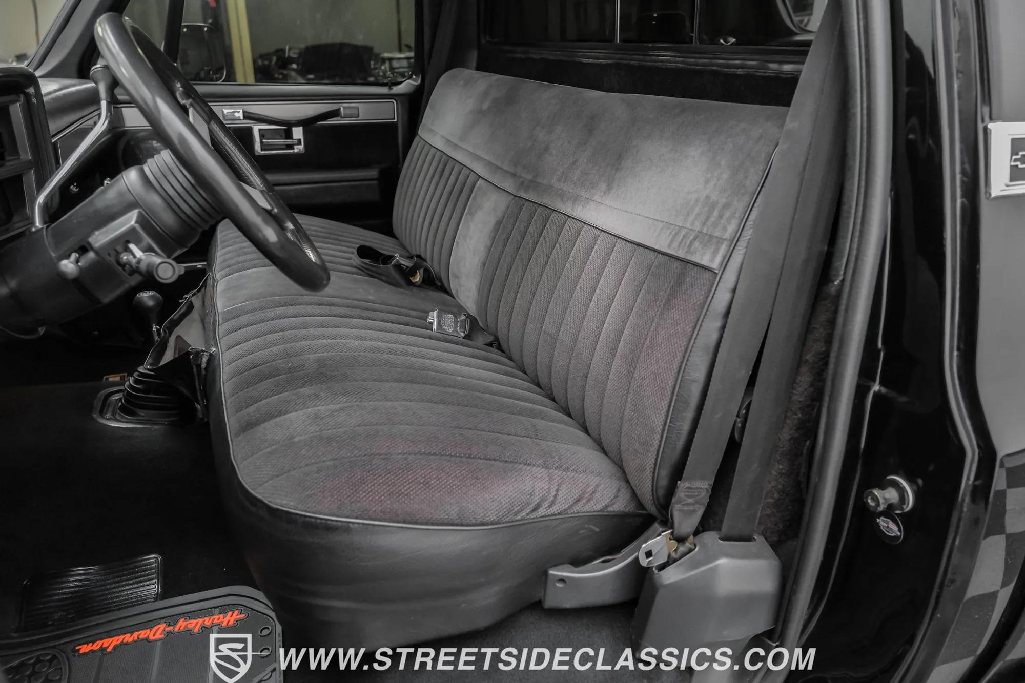 1986 Chevrolet K30 Silverado 4×4 Pickup