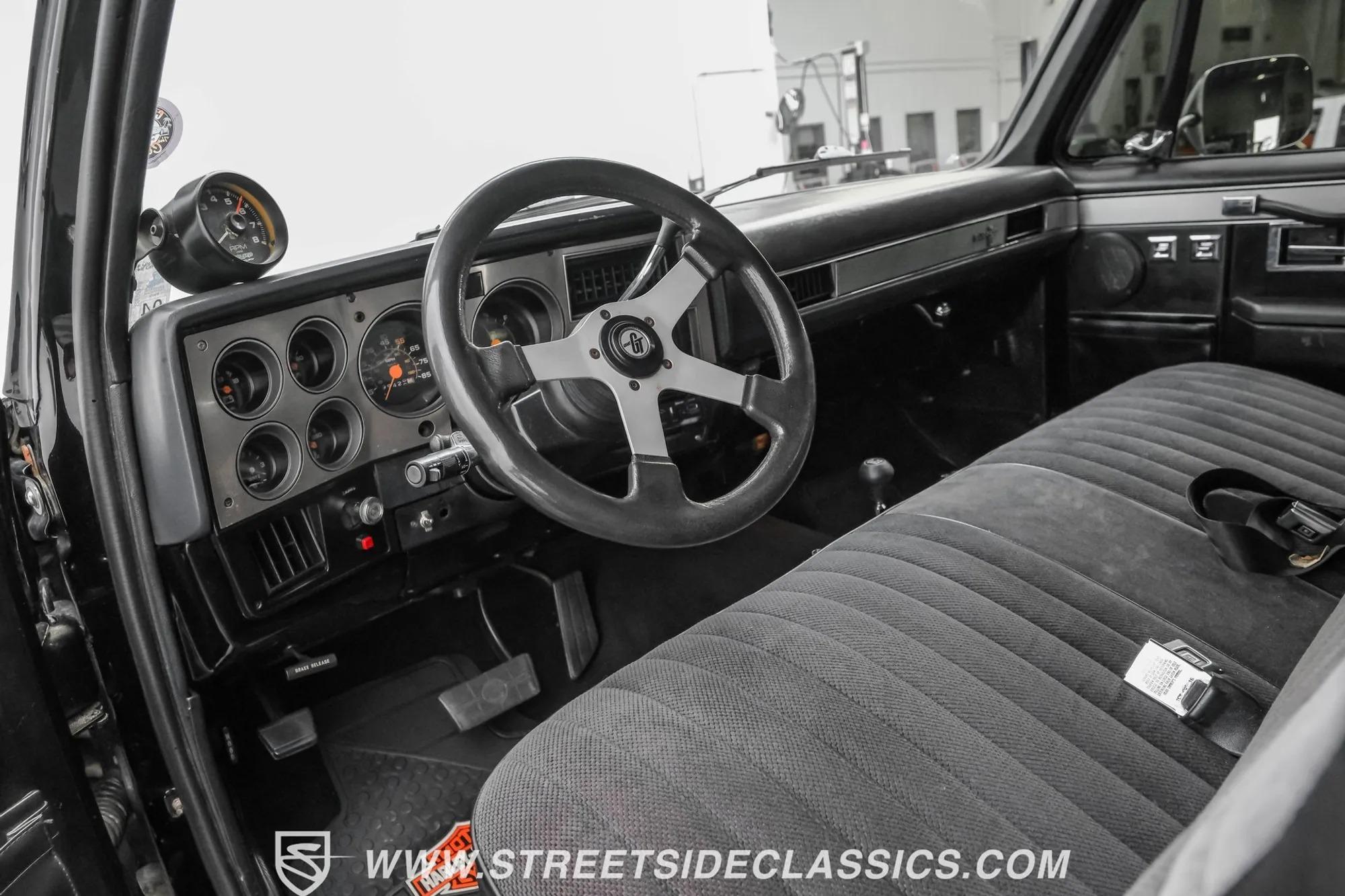 1986 Chevrolet K30 Silverado 4×4 Pickup