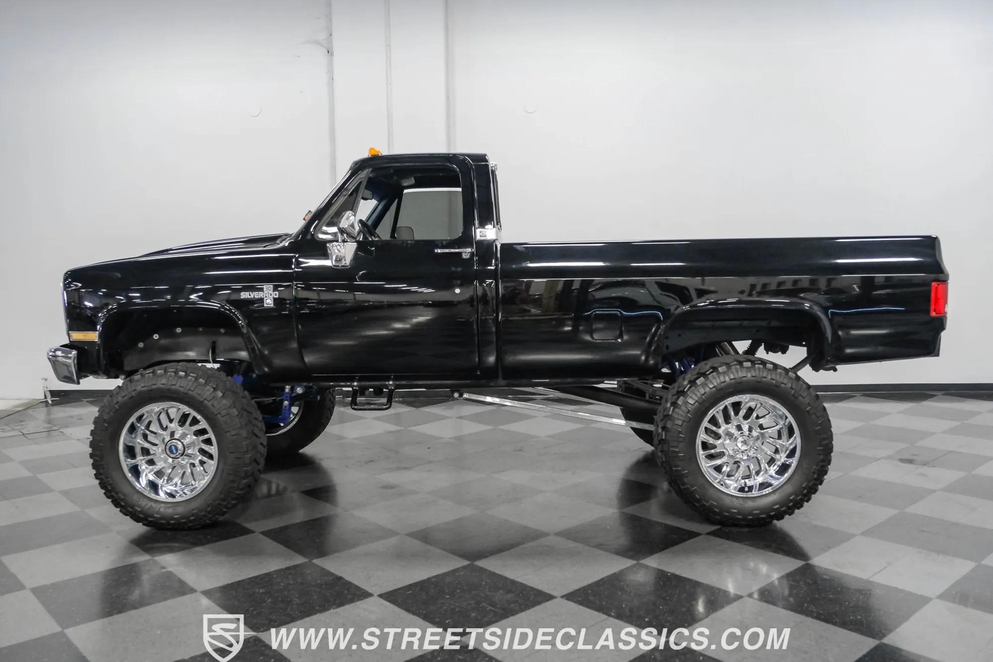1986 Chevrolet K30 Silverado 4×4 Pickup - 2