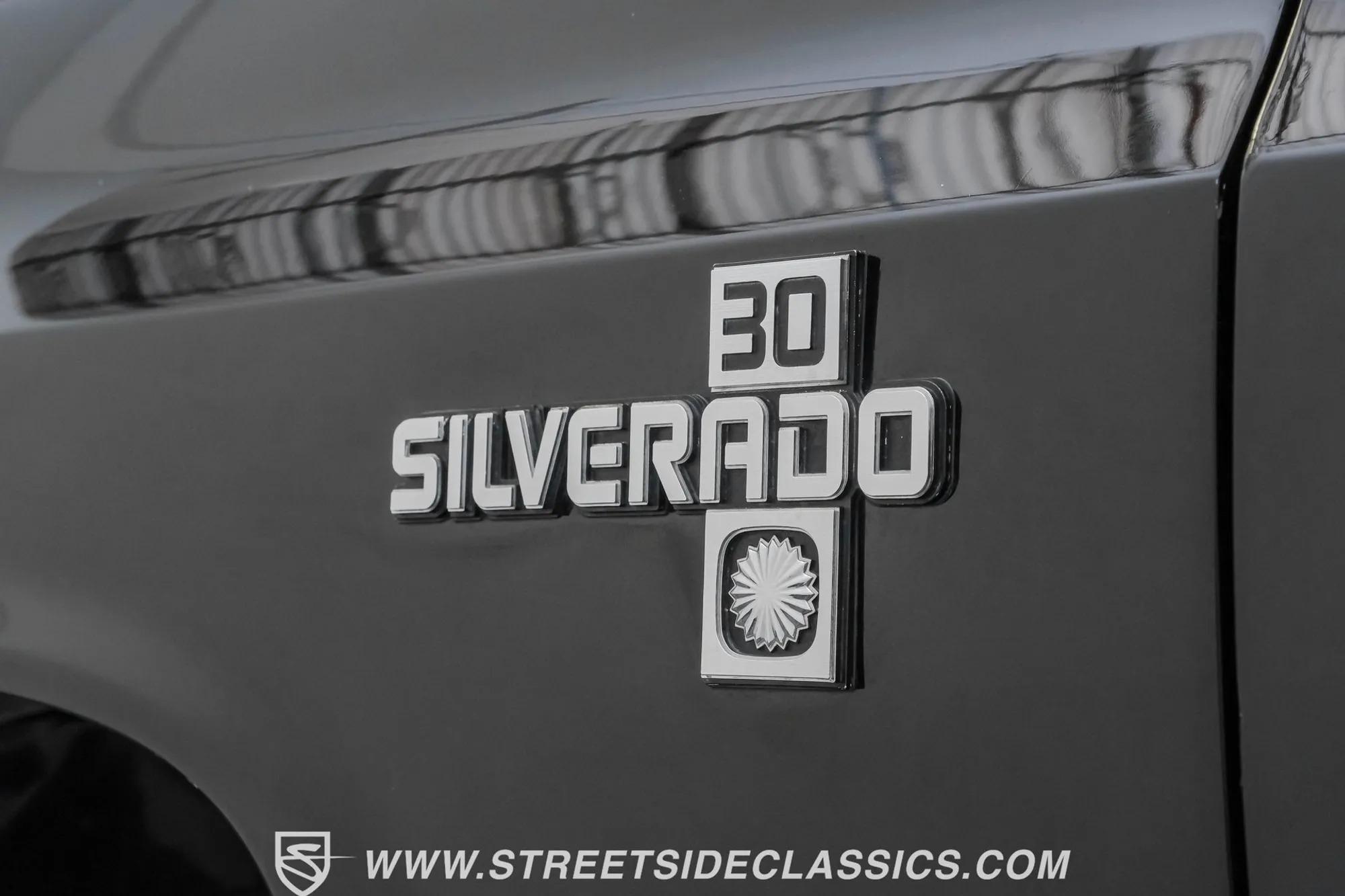 1986 Chevrolet K30 Silverado 4×4 Pickup