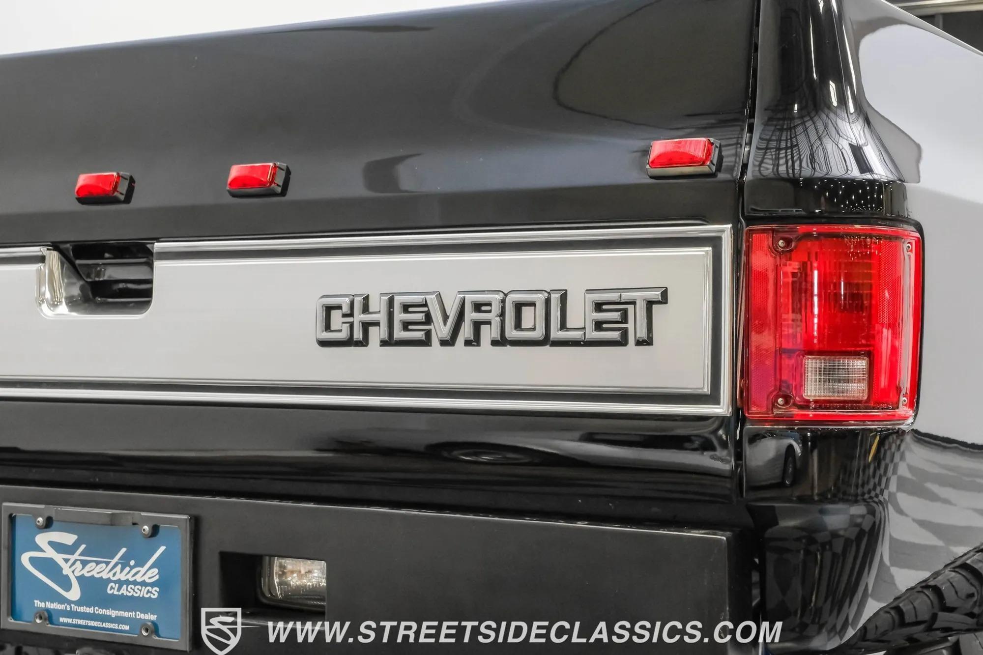 1986 Chevrolet K30 Silverado 4×4 Pickup