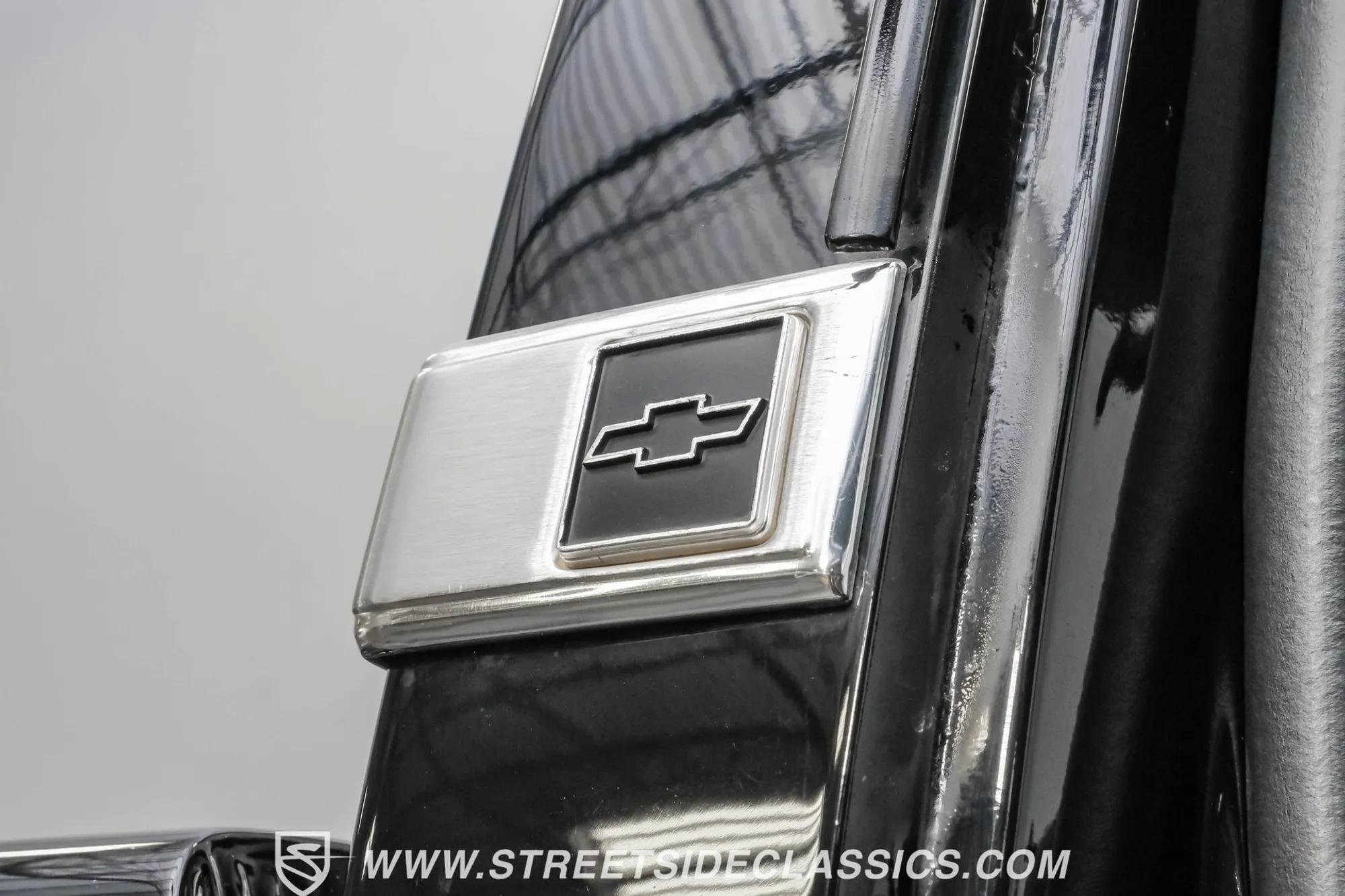 1986 Chevrolet K30 Silverado 4×4 Pickup