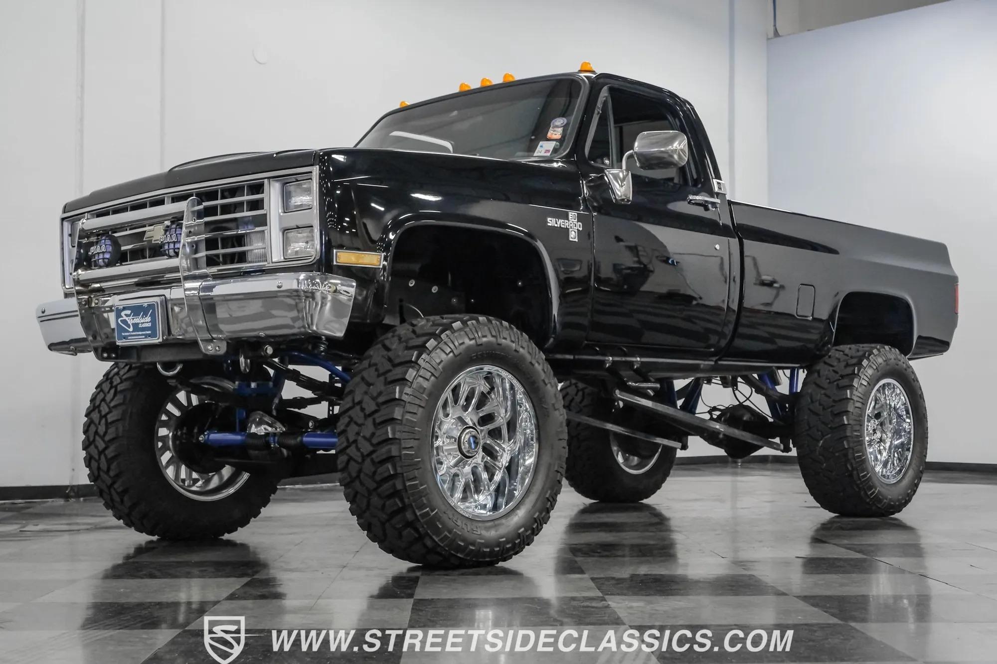 1986 Chevrolet K30 Silverado 4×4 Pickup