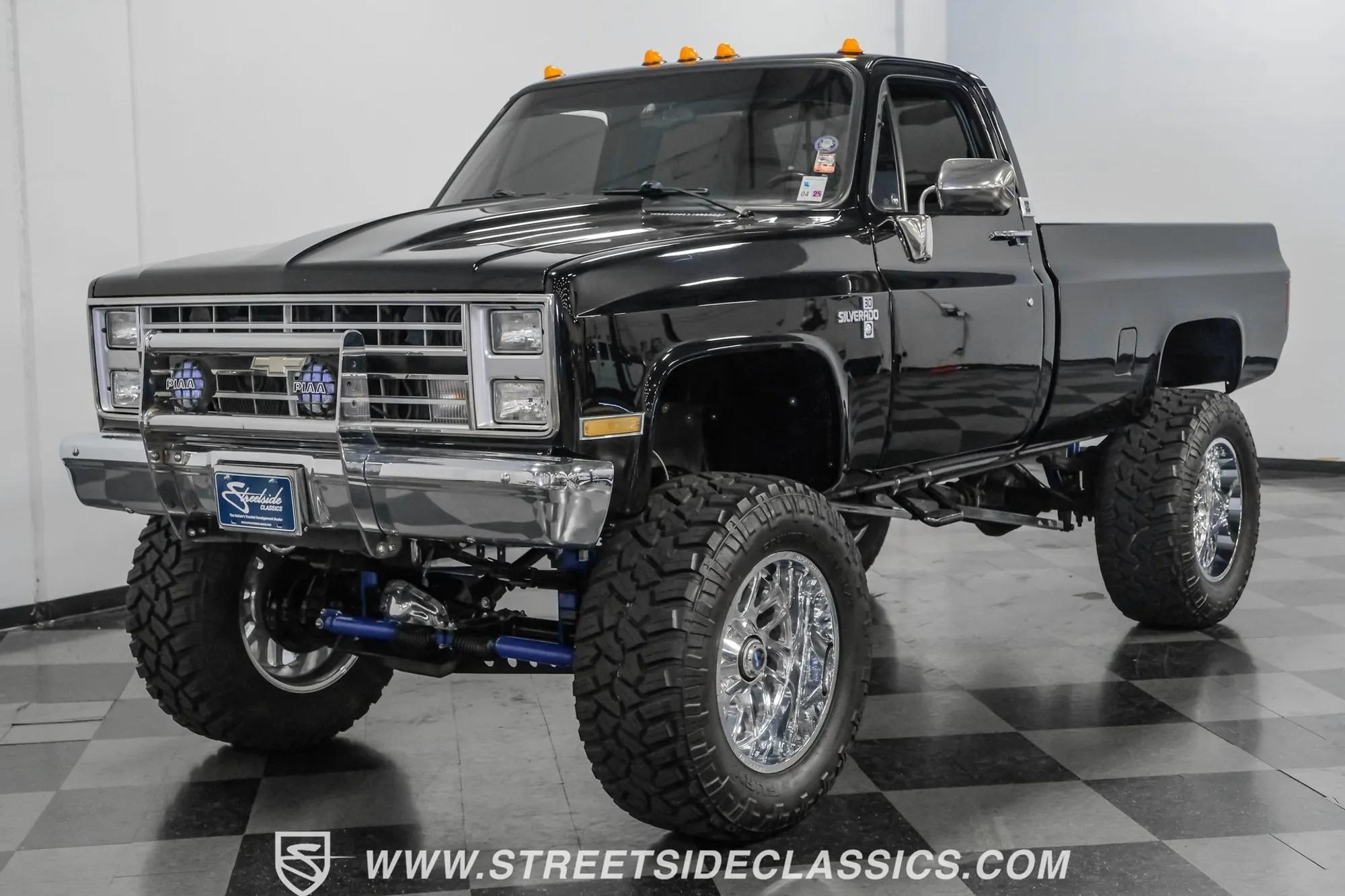 1986 Chevrolet K30 Silverado 4×4 Pickup