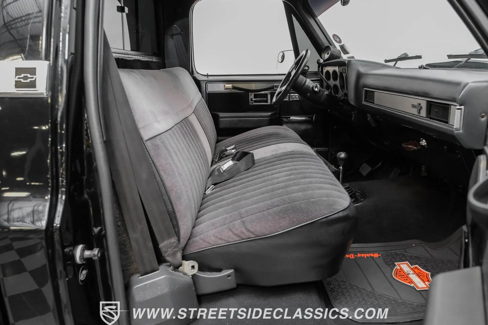 1986 Chevrolet K30 Silverado 4×4 Pickup