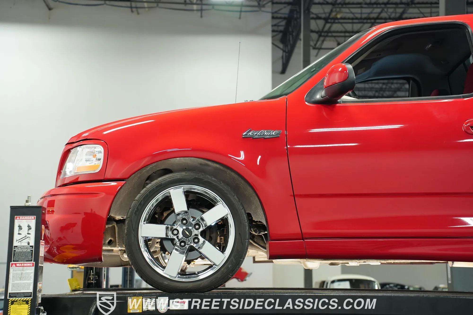 2002 Ford F-150 SVT Lightning