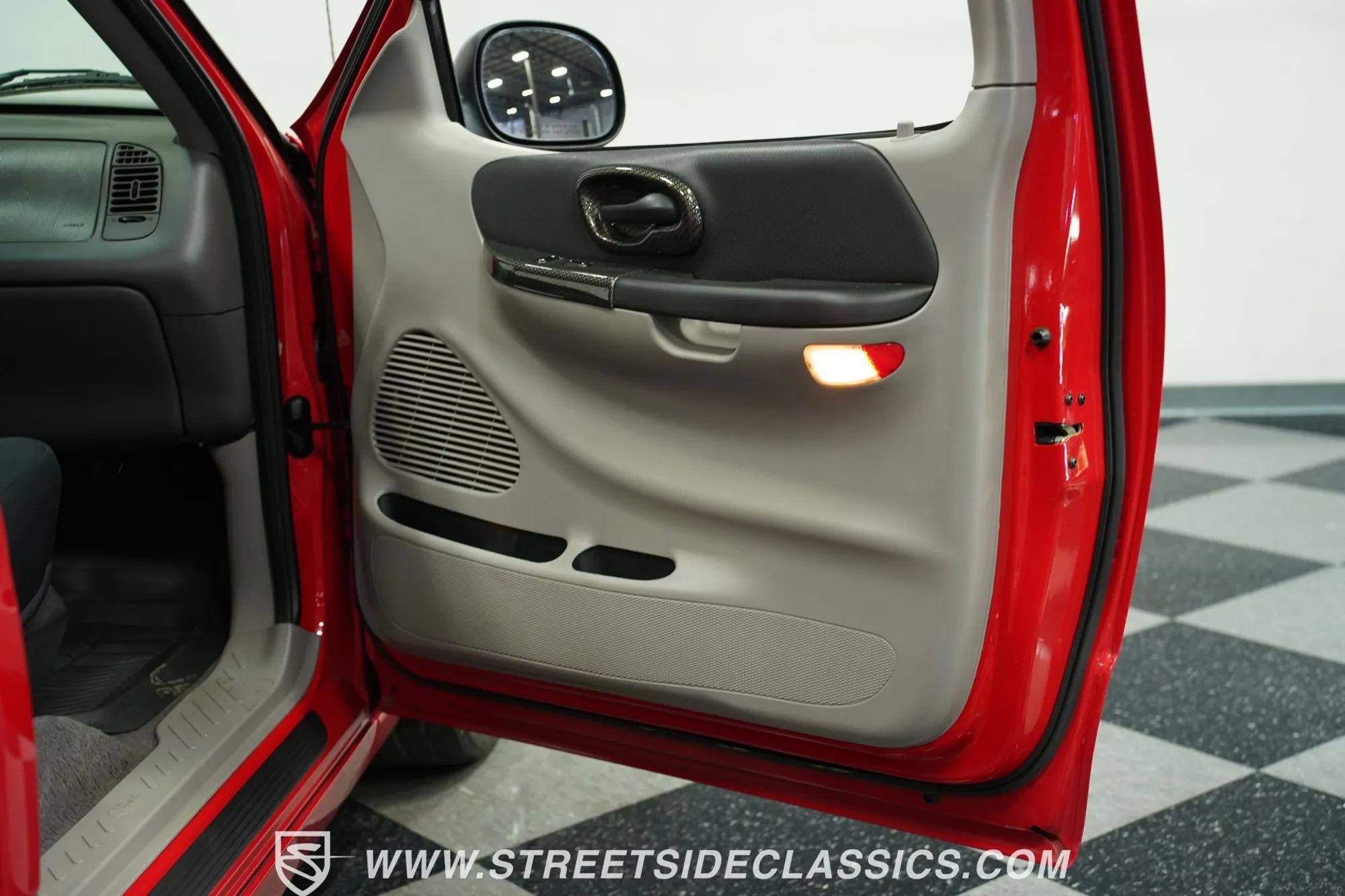 2002 Ford F-150 SVT Lightning