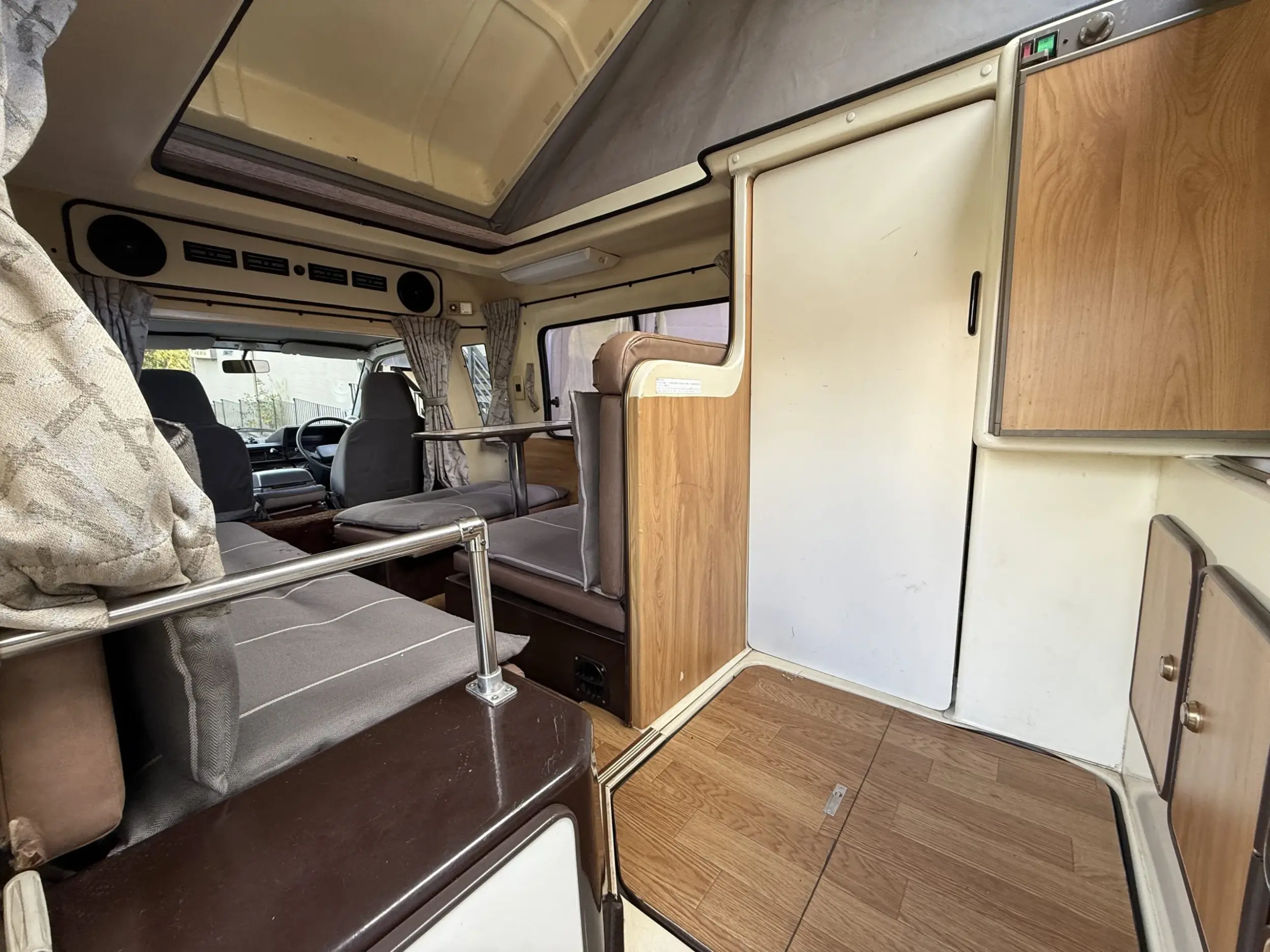 1993 Toyota TownAce Pop-Top Camper