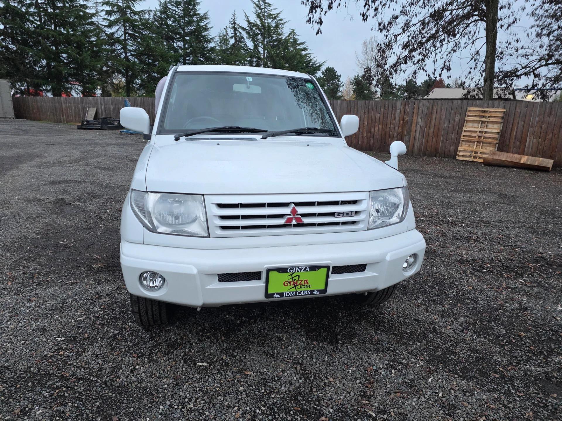 2000 Mitsubishi Pajero IO - 4