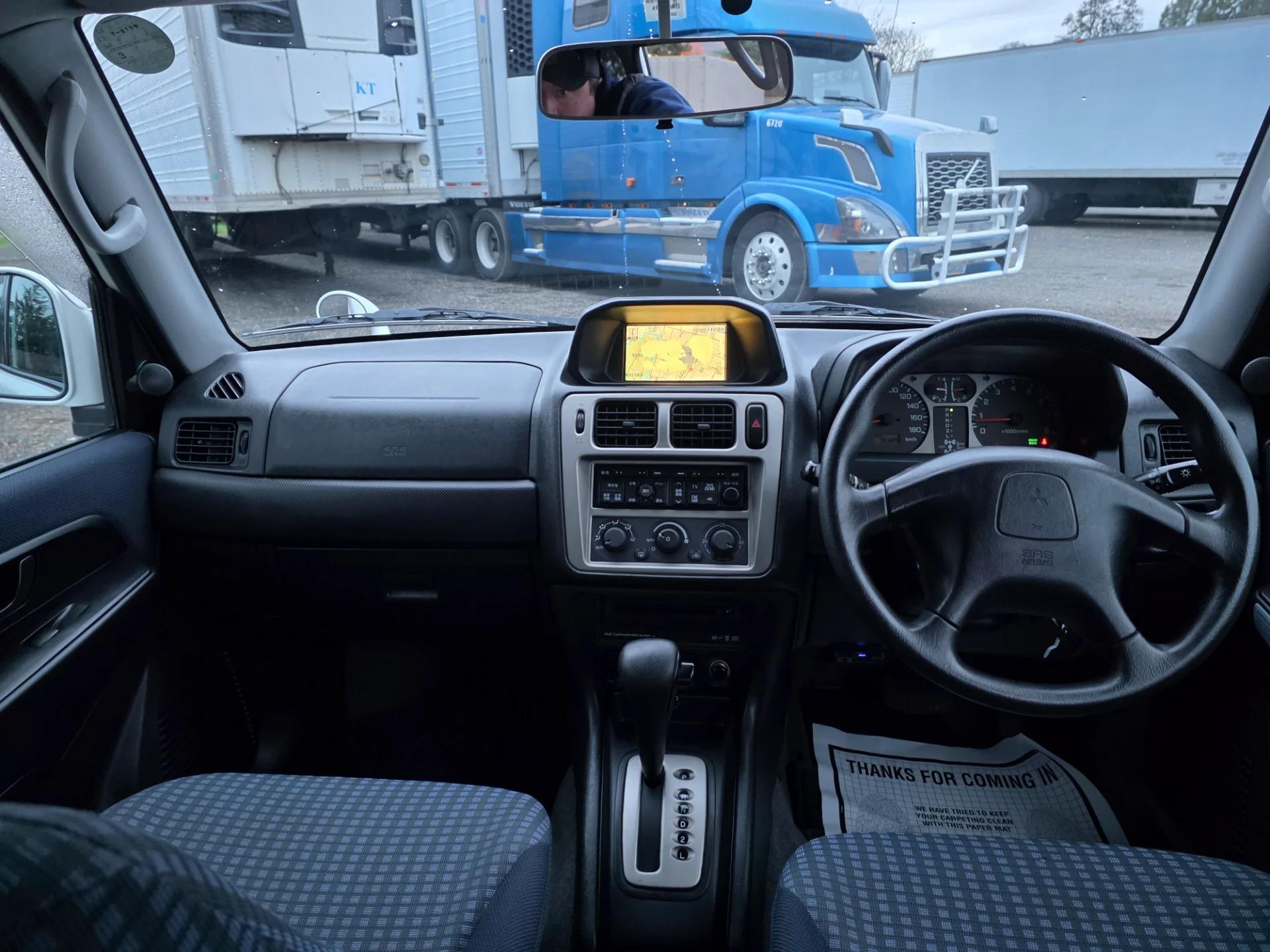 2000 Mitsubishi Pajero IO