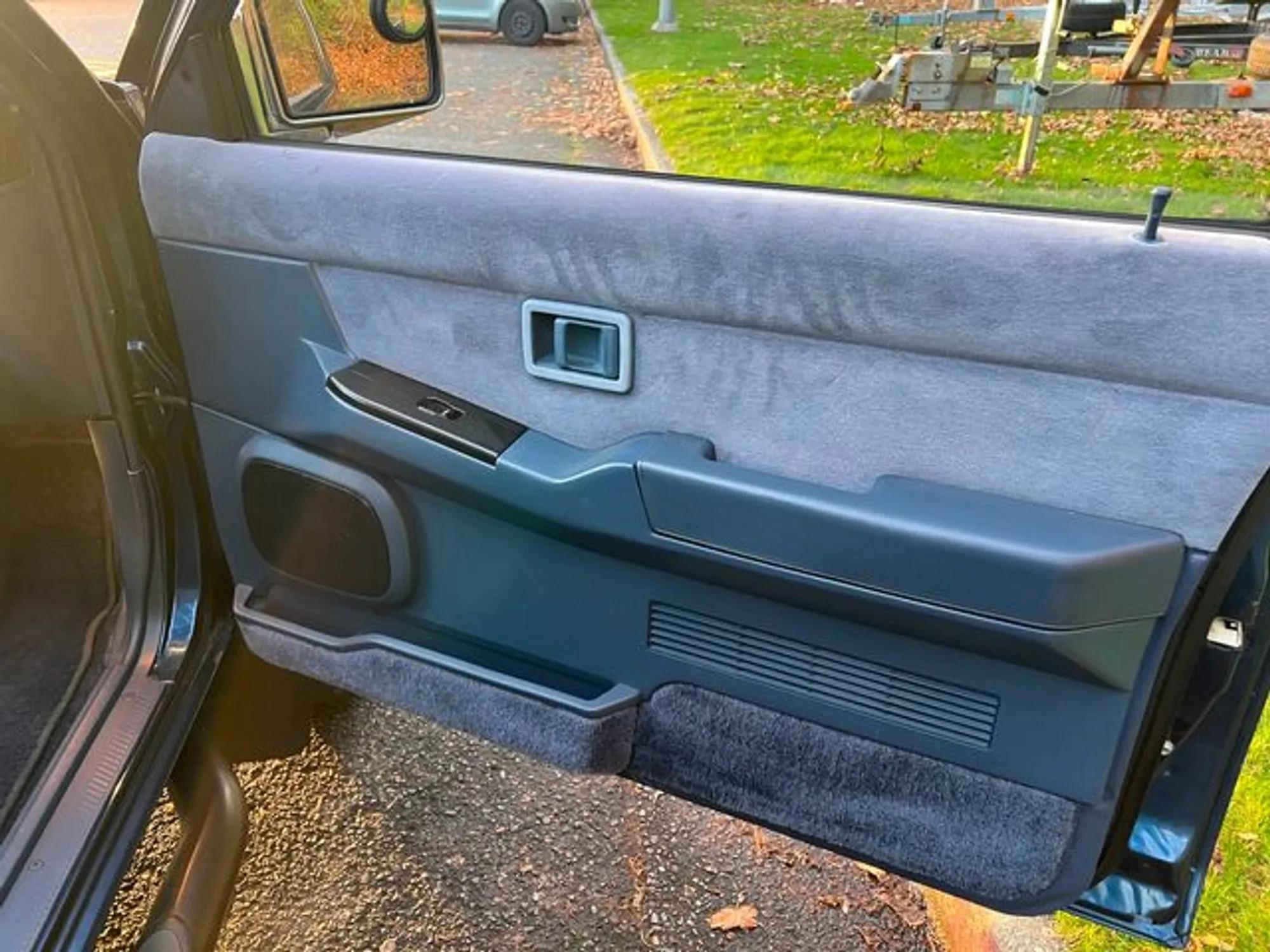 1993 Nissan Pathfinder SE 4×4