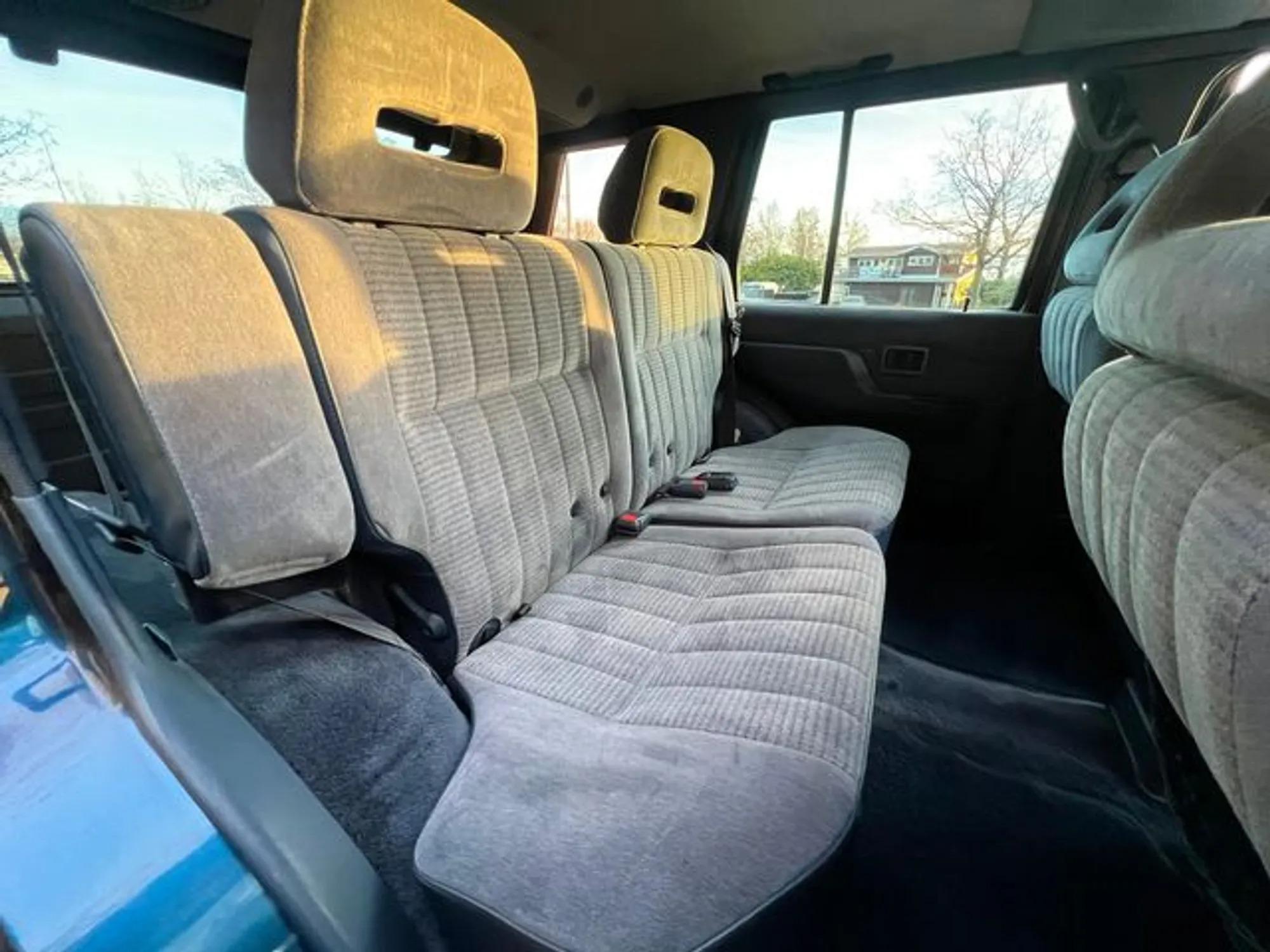 1993 Nissan Pathfinder SE 4×4