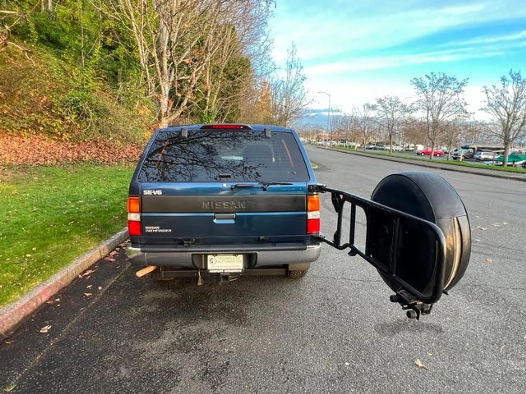 1993 Nissan Pathfinder SE 4×4