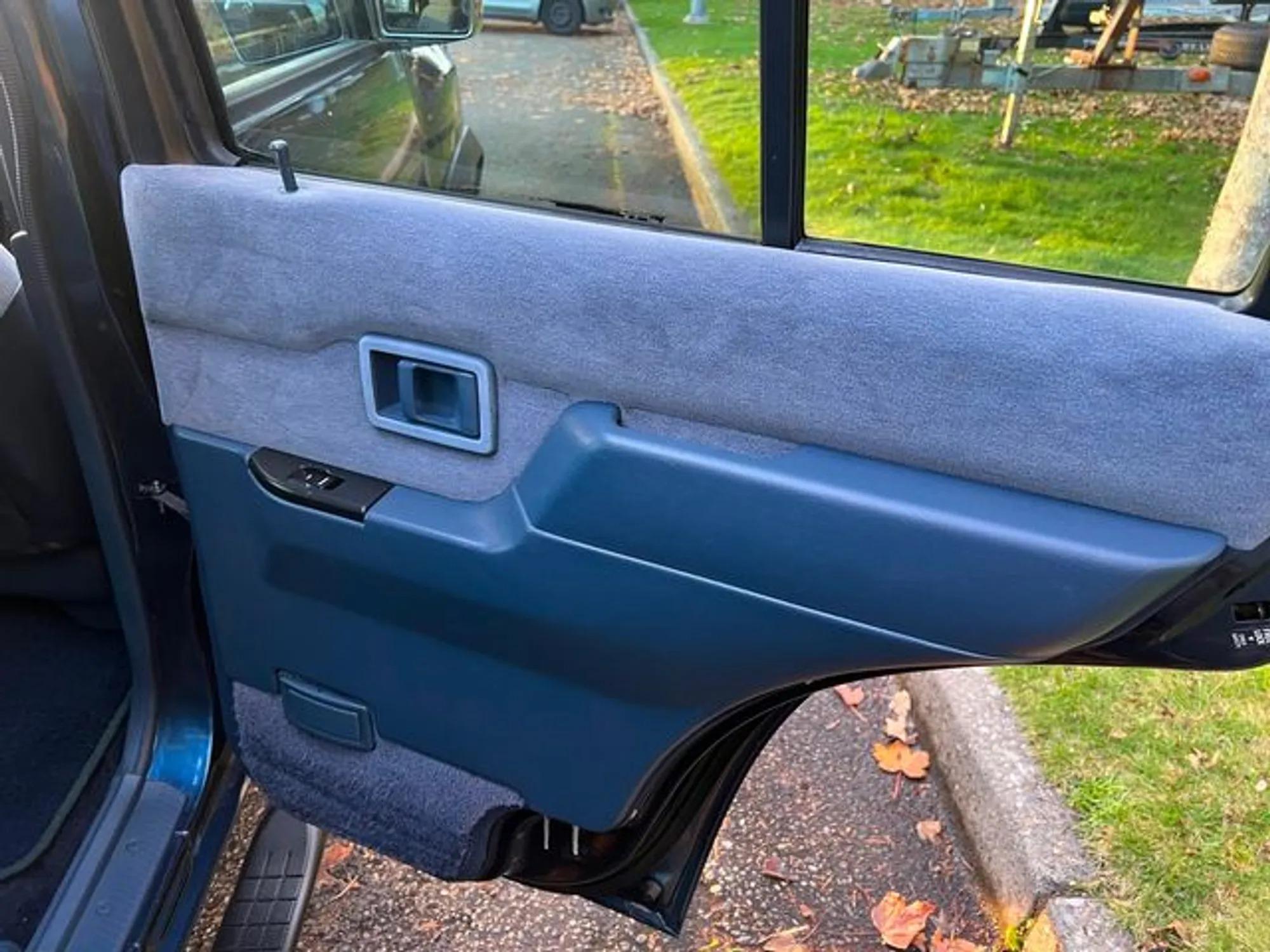 1993 Nissan Pathfinder SE 4×4