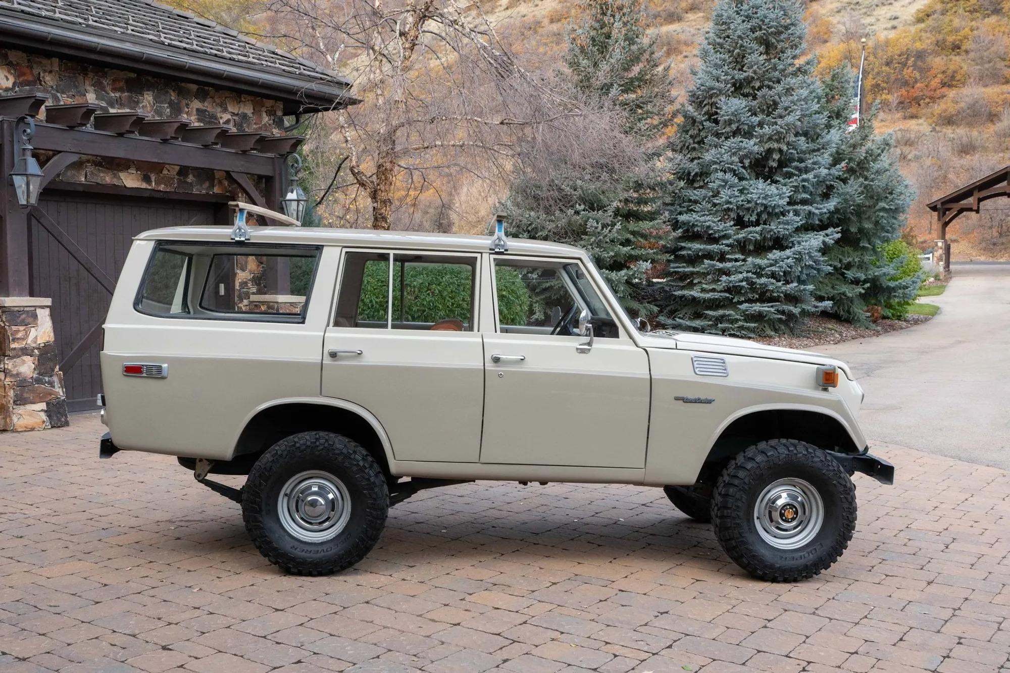 1975 Toyota Land Cruiser FJ55