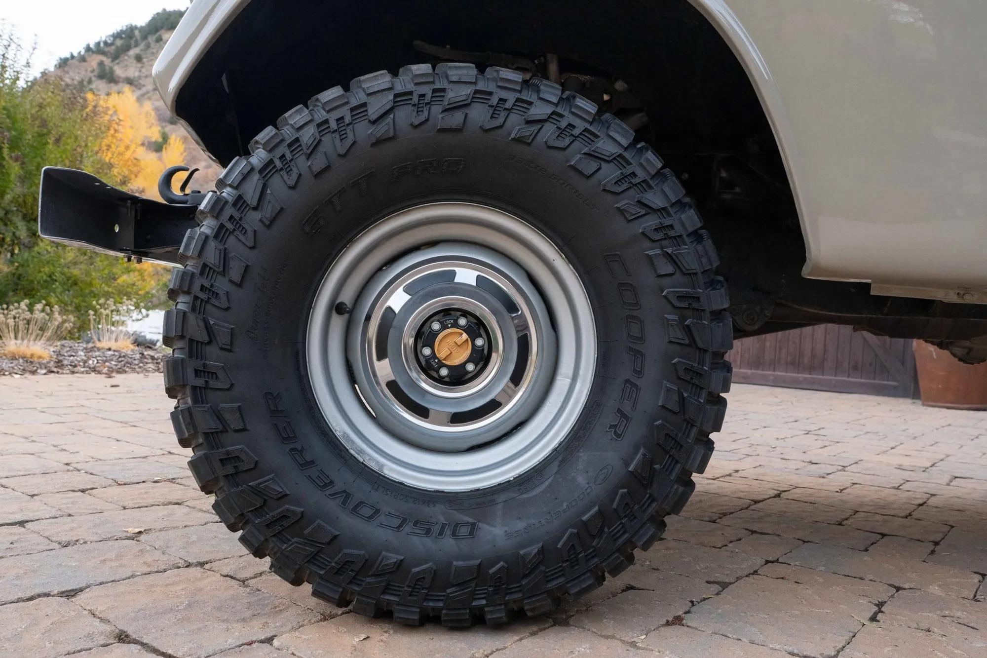 1975 Toyota Land Cruiser FJ55