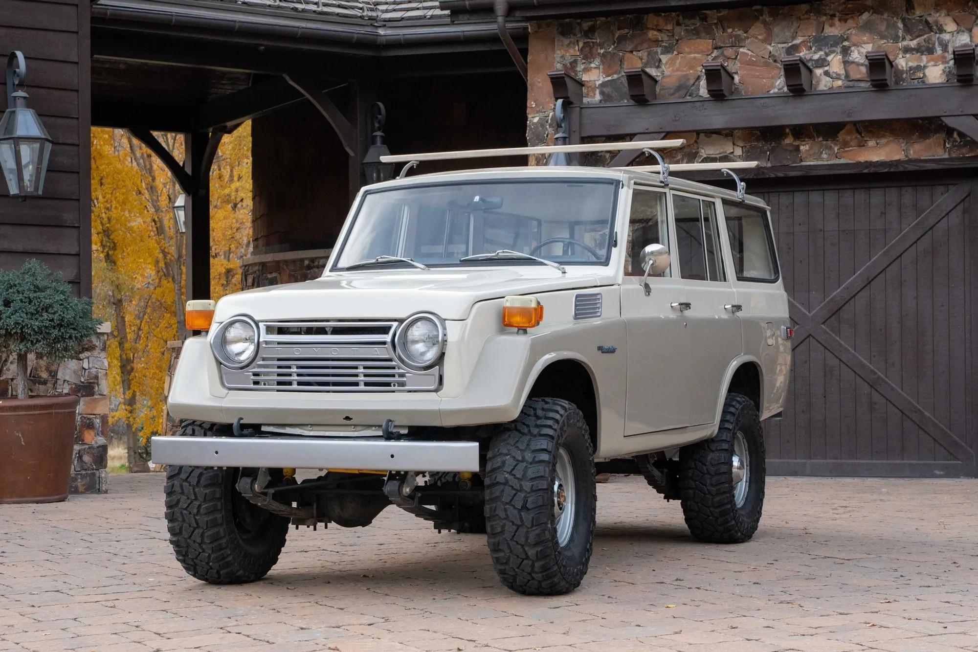1975 Toyota Land Cruiser FJ55 - 2