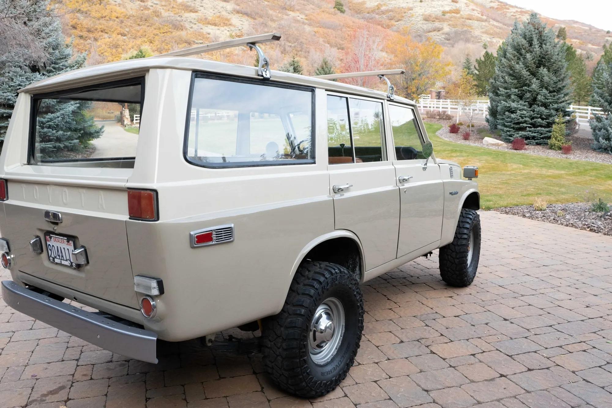 1975 Toyota Land Cruiser FJ55