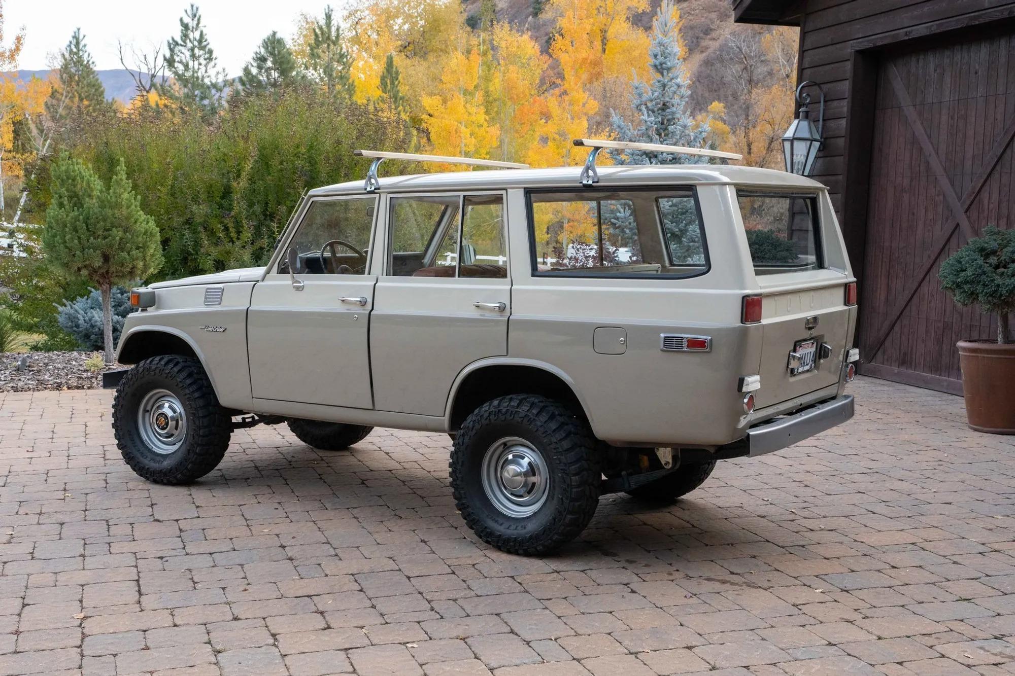 1975 Toyota Land Cruiser FJ55