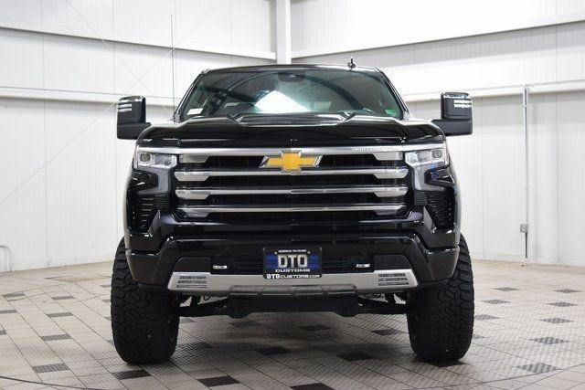2024 Chevrolet Silverado 1500 High Country - 4