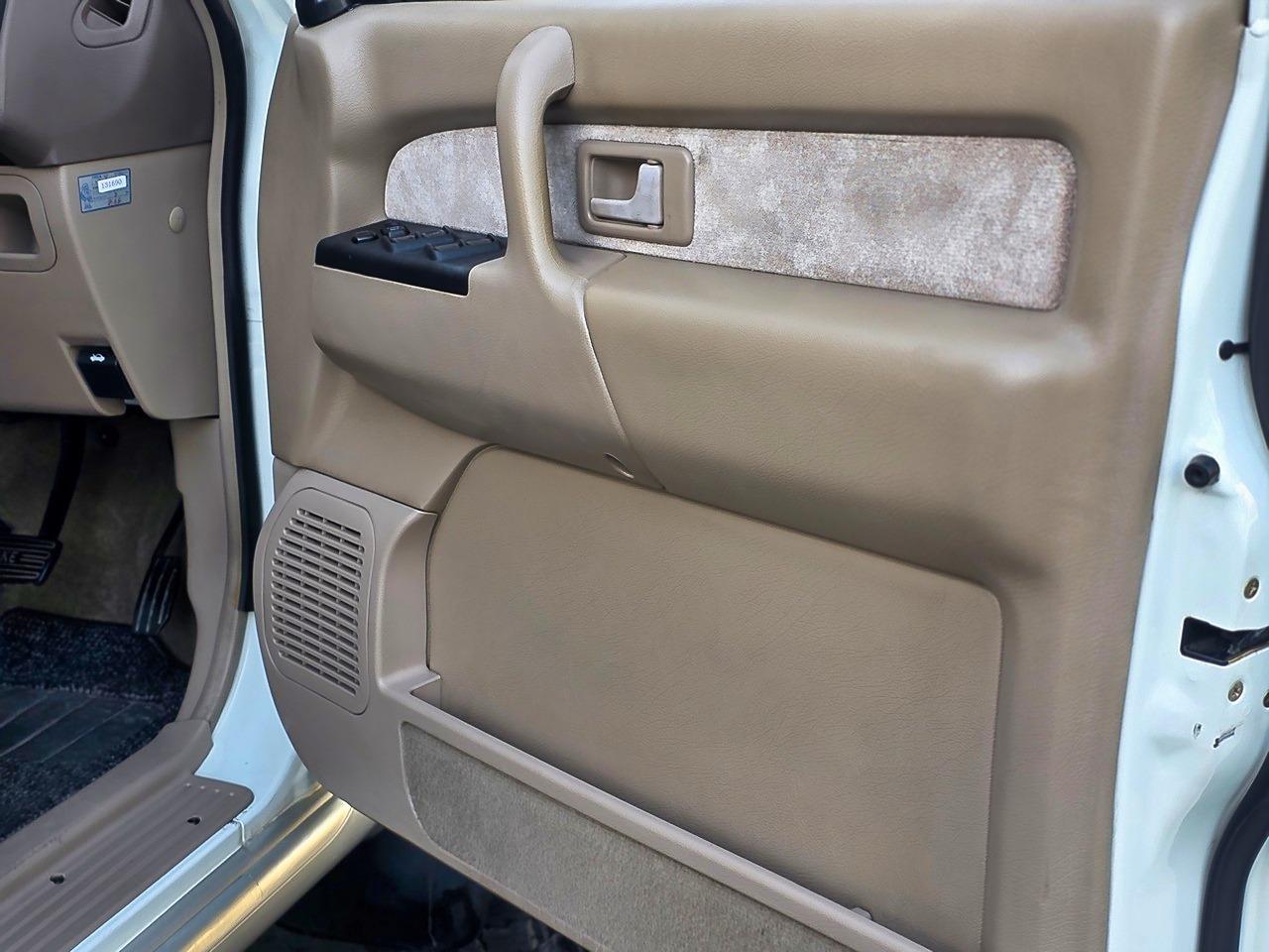 2000 Isuzu Bighorn Plasir Long