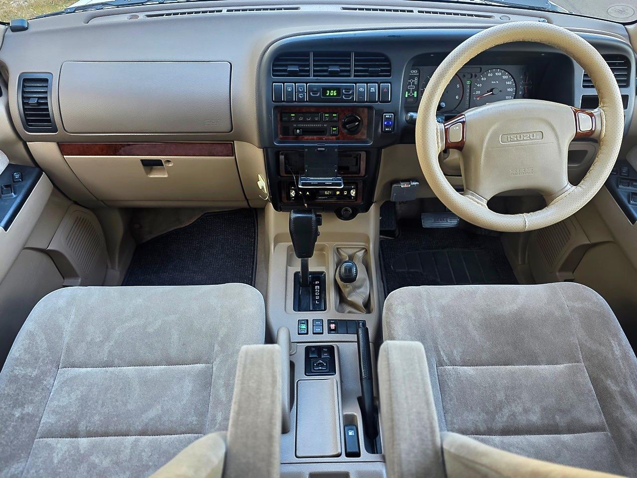 2000 Isuzu Bighorn Plasir Long