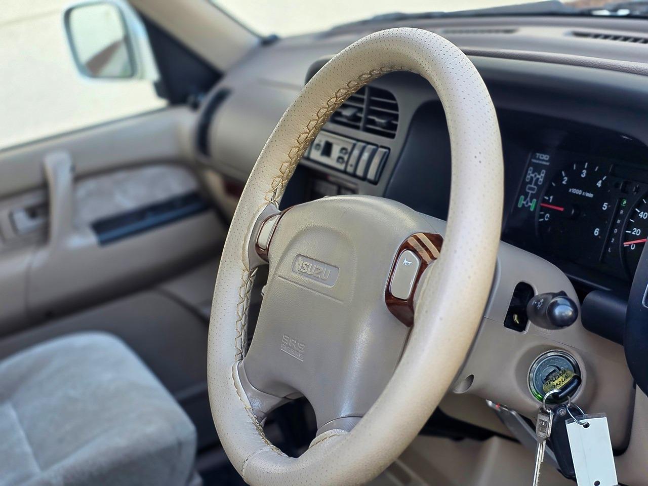 2000 Isuzu Bighorn Plasir Long