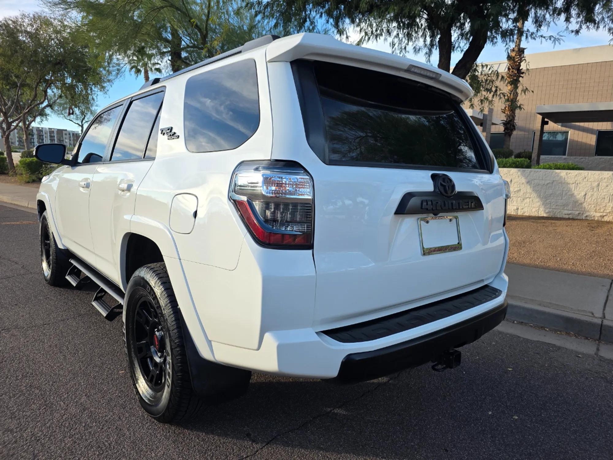 2022 Toyota 4Runner TRD Off-Road Premium - 4