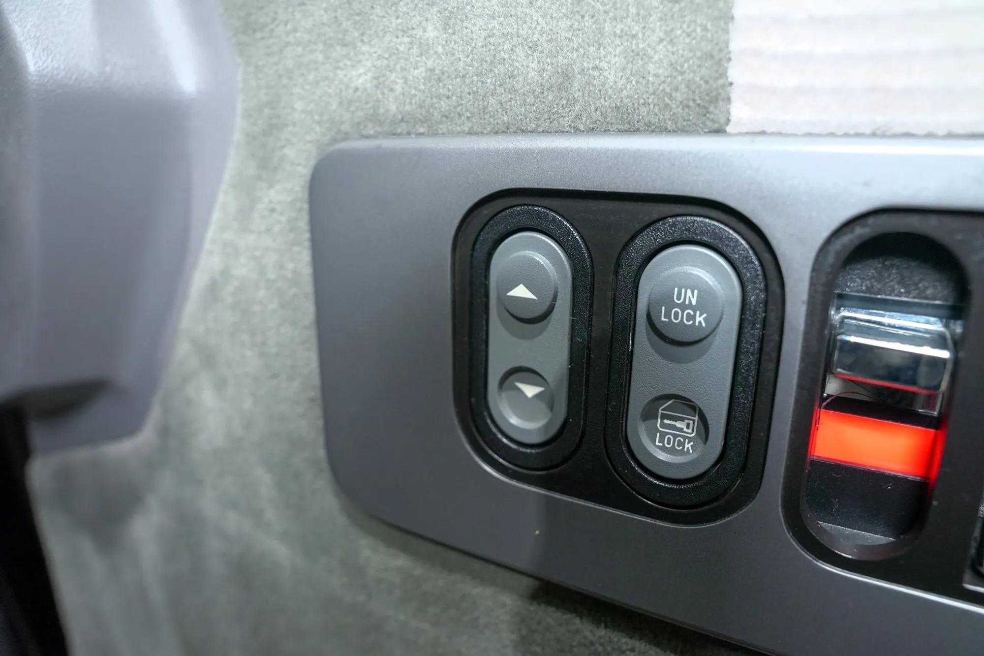 12k-Mile 1994 Chevrolet K-1500 Silverado 4×4