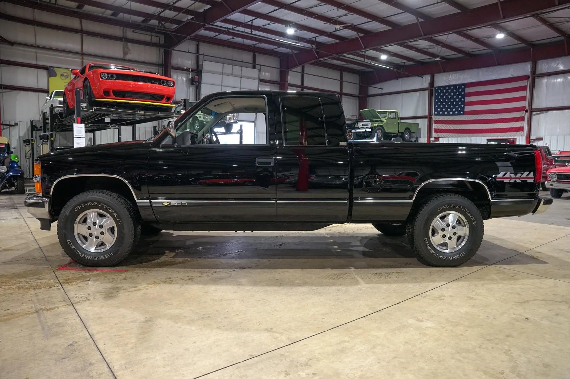 12k-Mile 1994 Chevrolet K-1500 Silverado 4×4 - 2