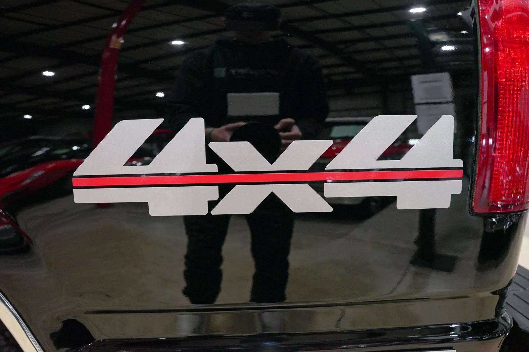 12k-Mile 1994 Chevrolet K-1500 Silverado 4×4