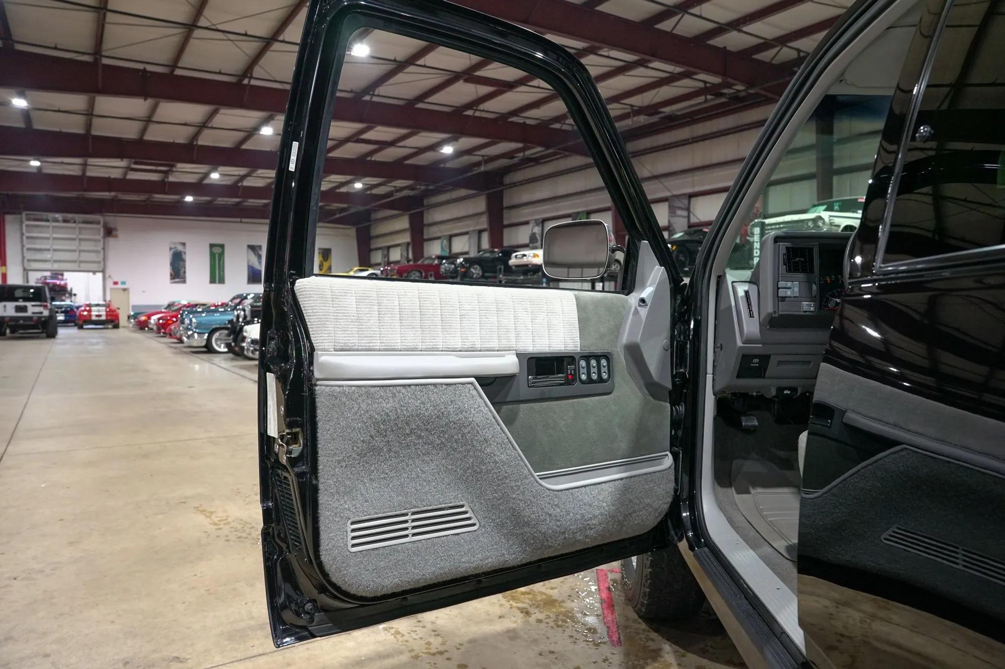 12k-Mile 1994 Chevrolet K-1500 Silverado 4×4