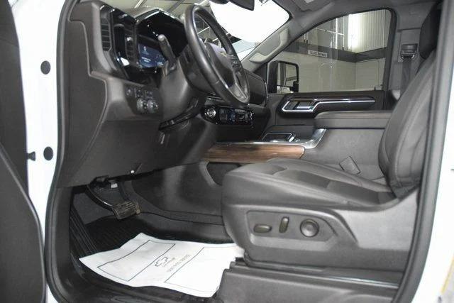 2025 Chevrolet Silverado 3500HD LT