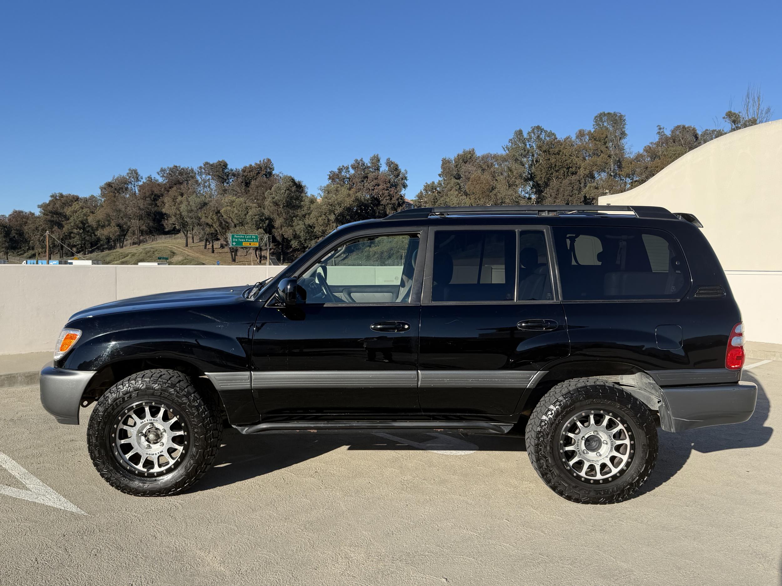 2004 Toyota Land Cruiser - 3