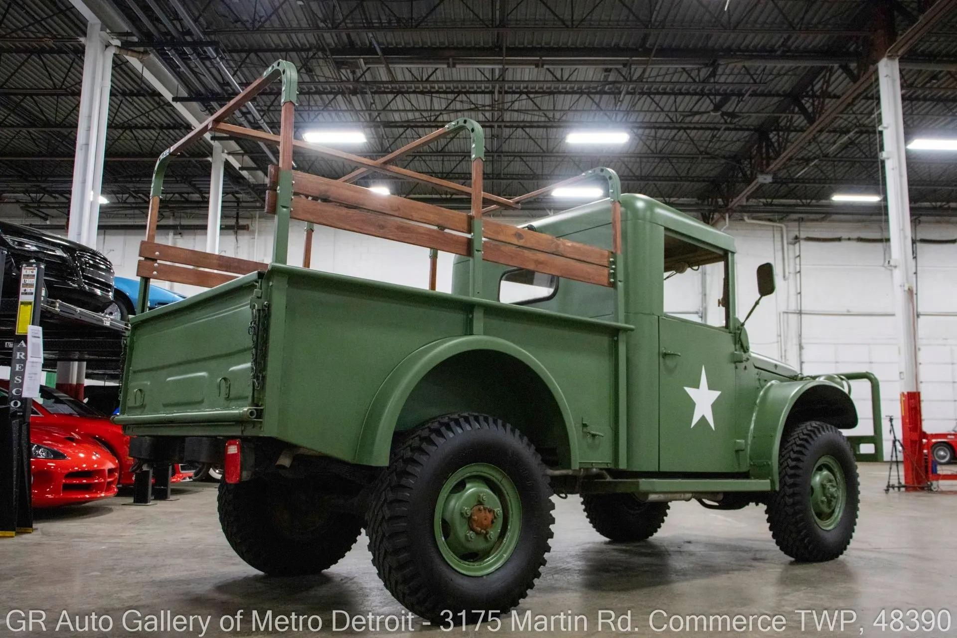1963 Dodge M37