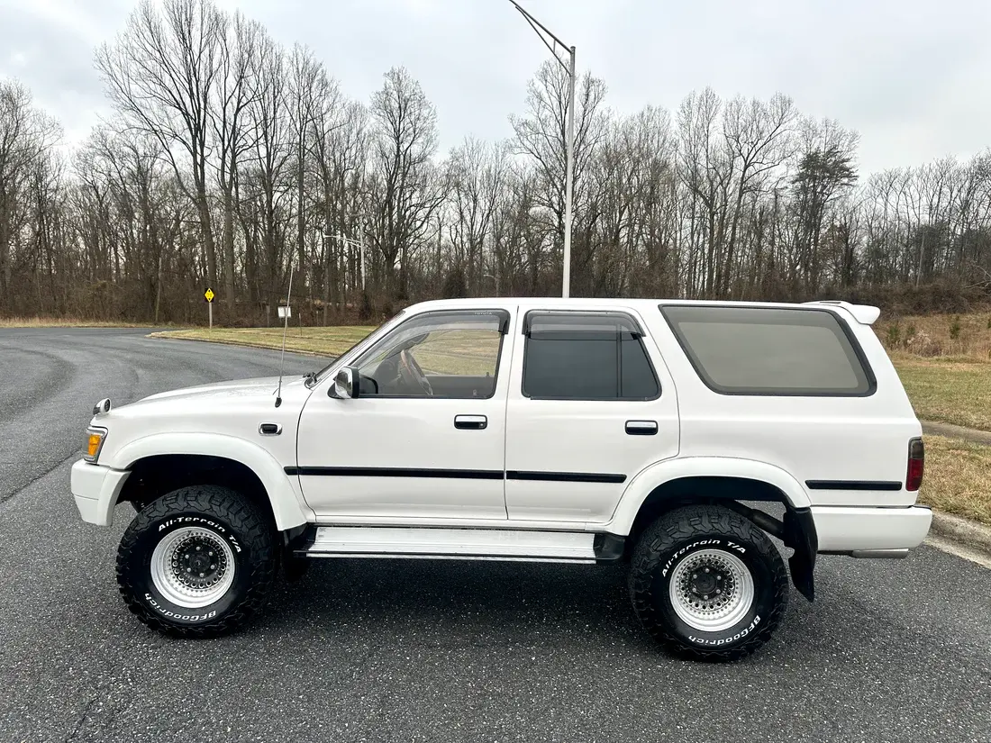 1995 Toyota Hilux Surf SSR-X Limited - 5