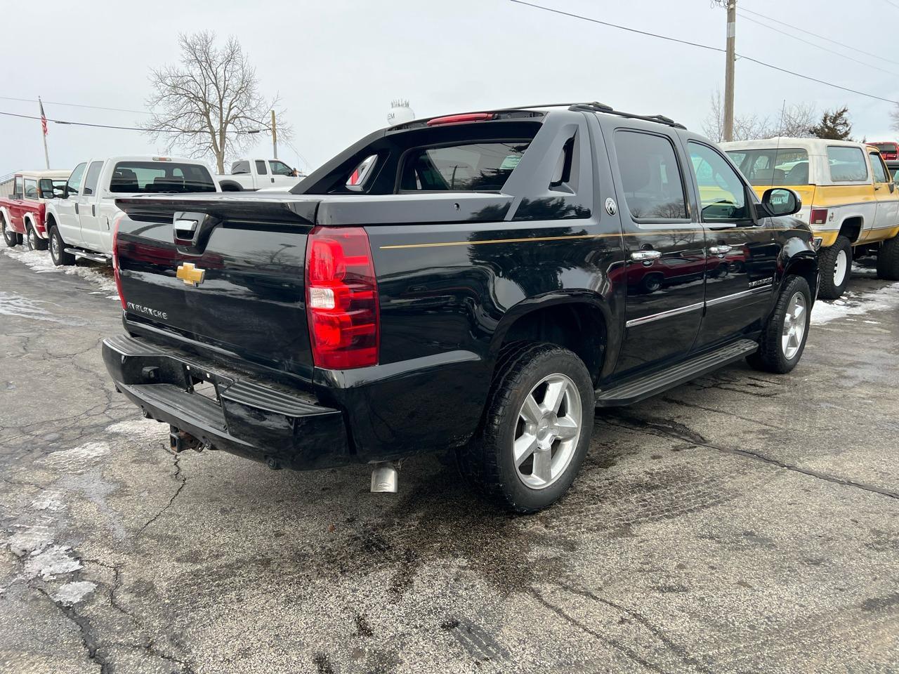 2013 Chevrolet Avalanche LTZ