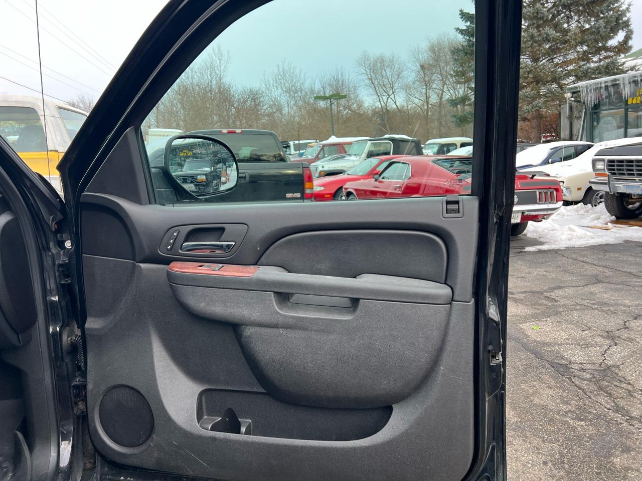 2013 Chevrolet Avalanche LTZ