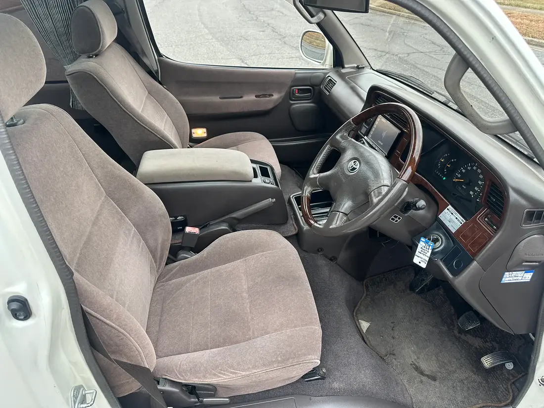 1999 Toyota HiAce Super Custom Living Saloon EX