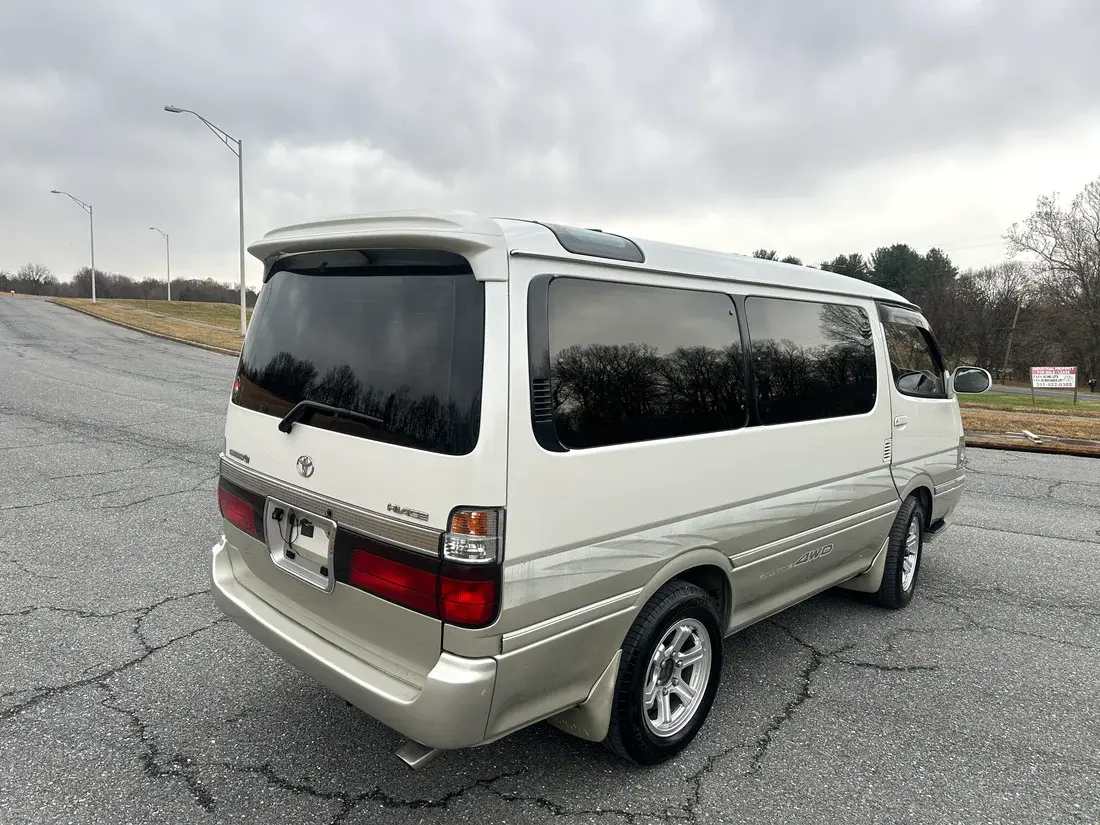 1999 Toyota HiAce Super Custom Living Saloon EX