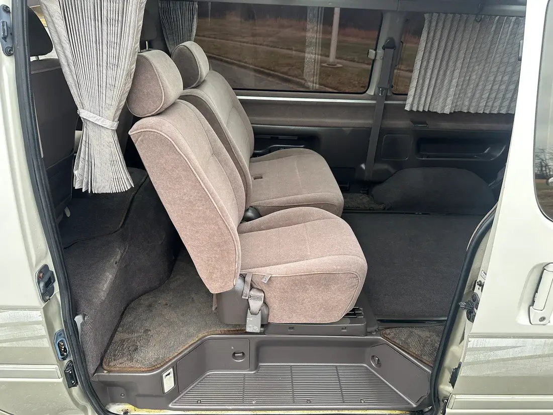 1999 Toyota HiAce Super Custom Living Saloon EX