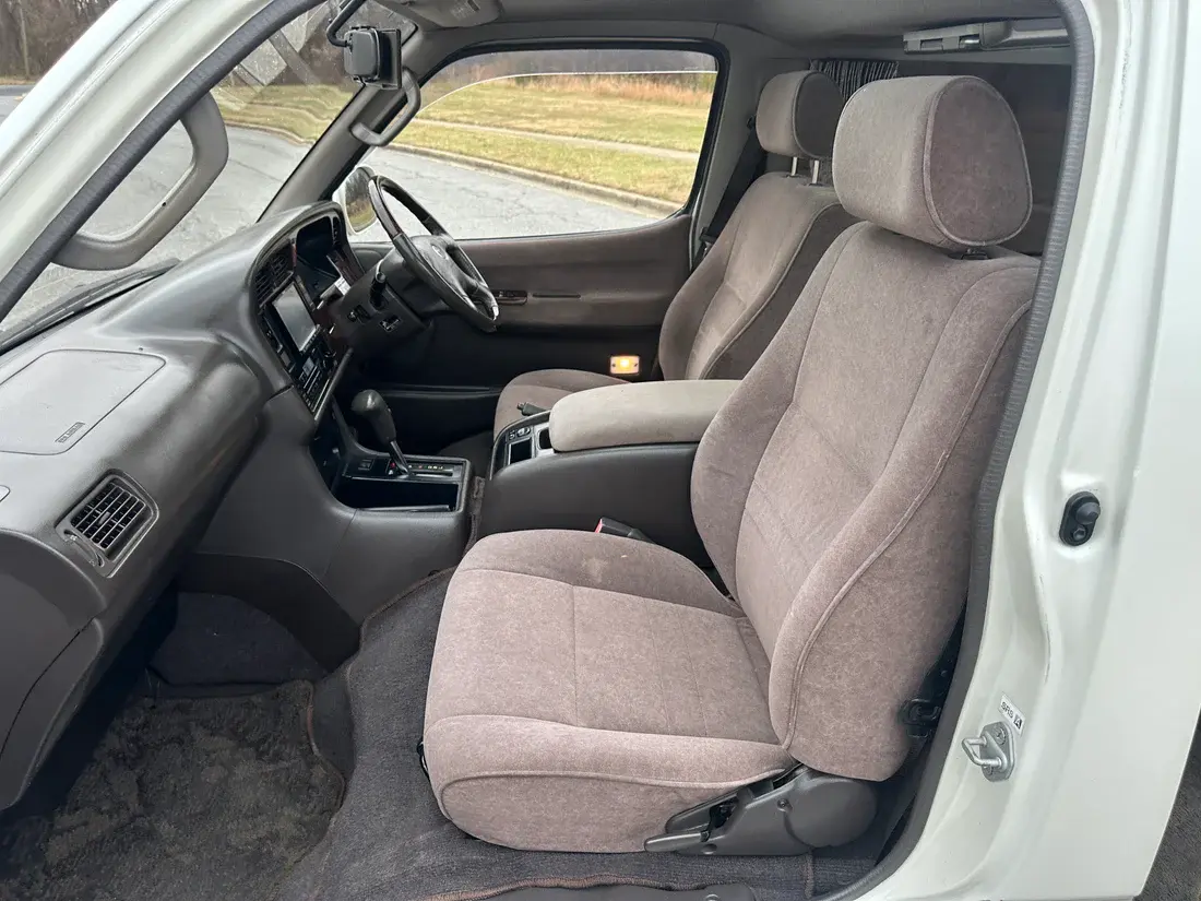 1999 Toyota HiAce Super Custom Living Saloon EX