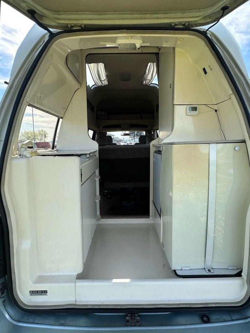 1998 Toyota HiAce Cruising Cabin