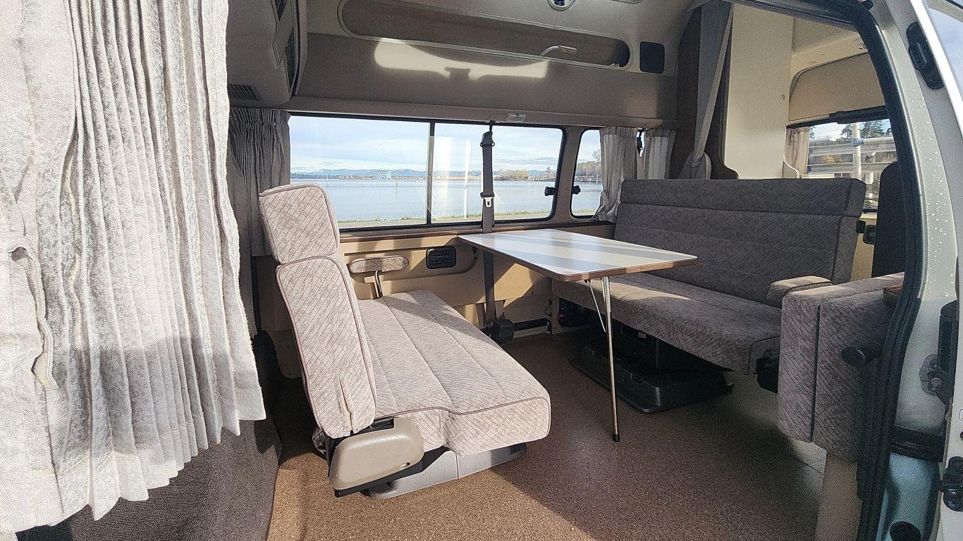 1998 Toyota HiAce Cruising Cabin