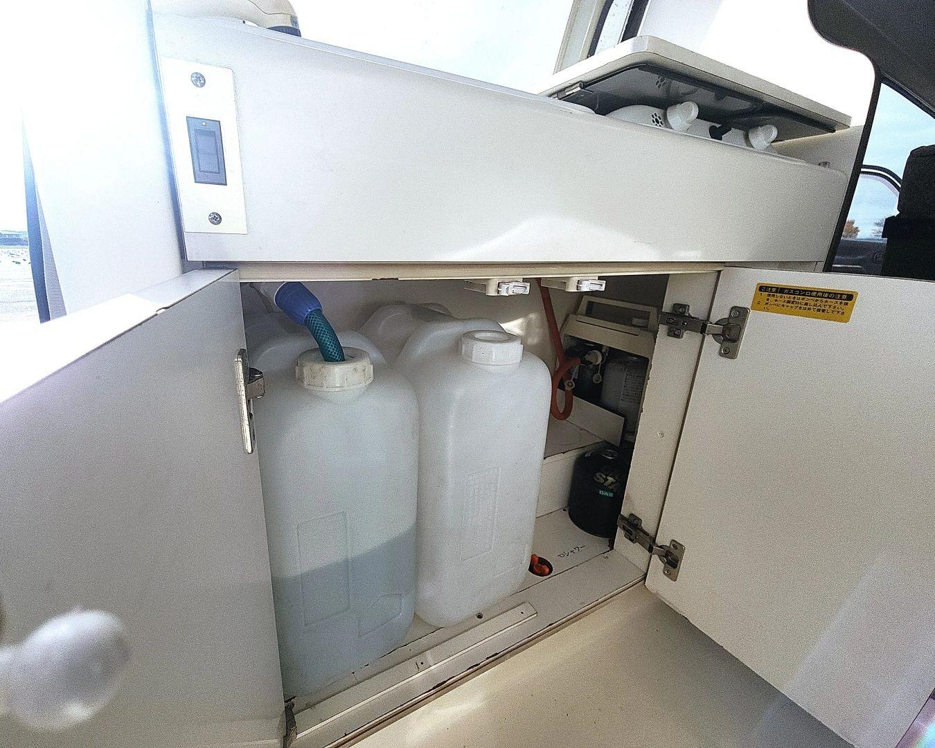 1998 Toyota HiAce Cruising Cabin